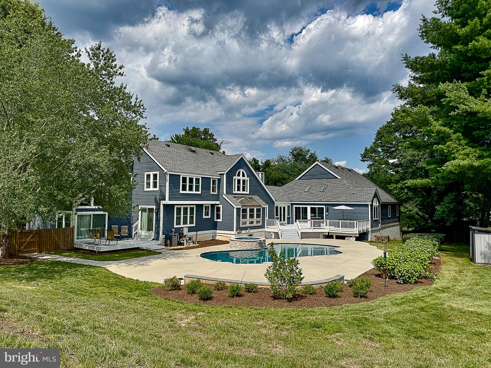 ANGELICA WOODS - Residential