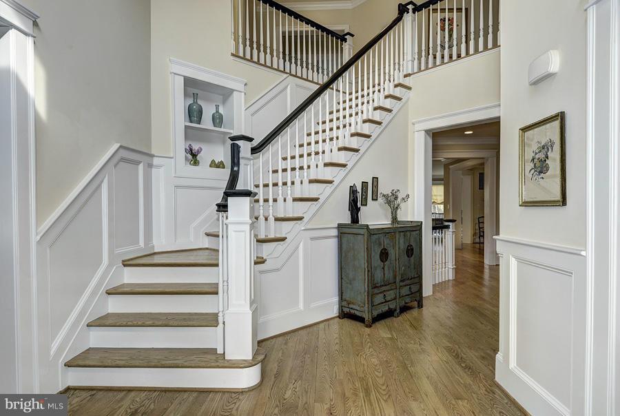 COUNTRY CLUB HILLS - Residential