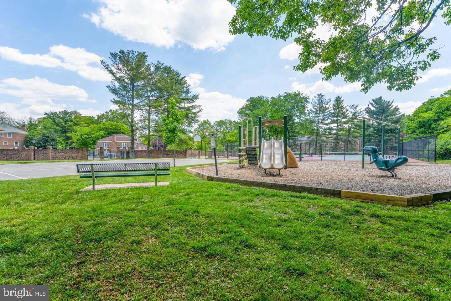 GEORGETOWN VILLAGE - Residential