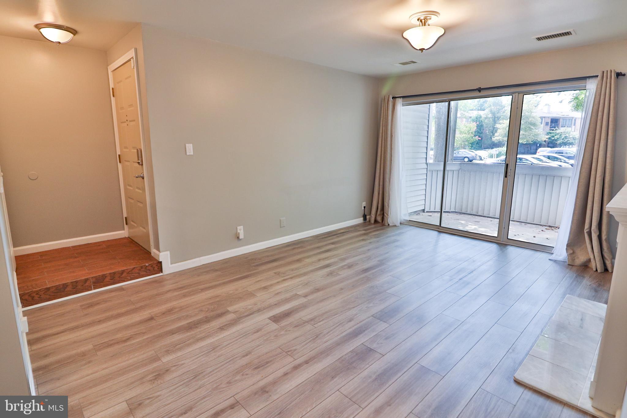 FARMINGDALE - Residential Lease