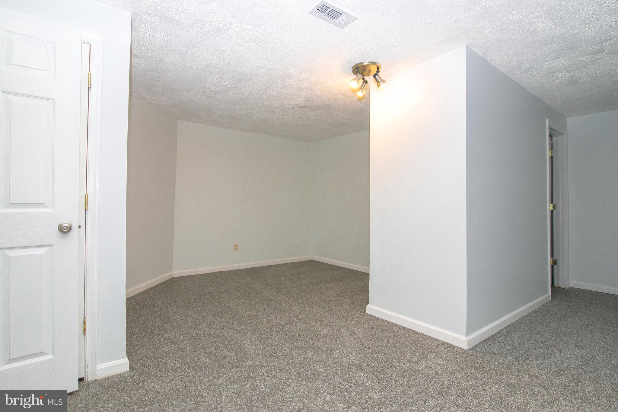 BUTTONWOODS - Residential