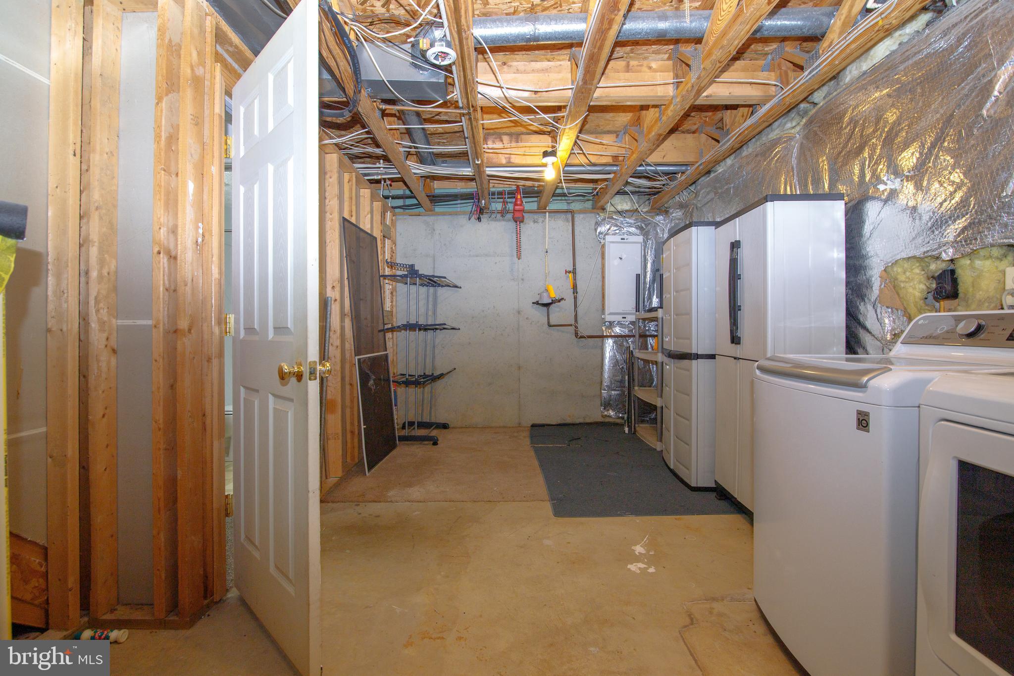 BUTTONWOODS - Residential