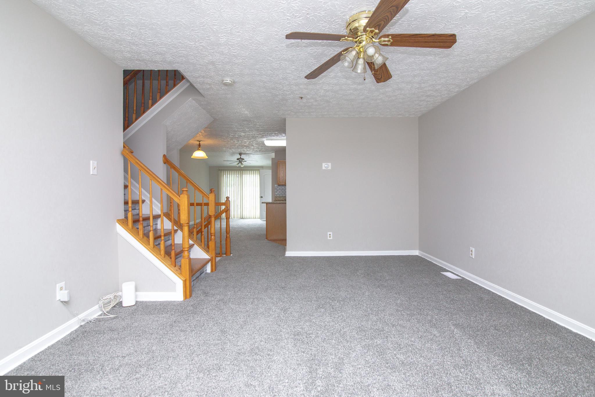 BUTTONWOODS - Residential
