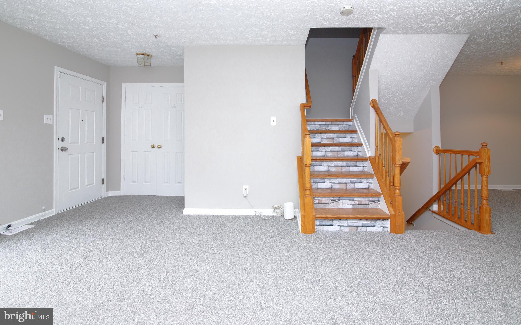 BUTTONWOODS - Residential