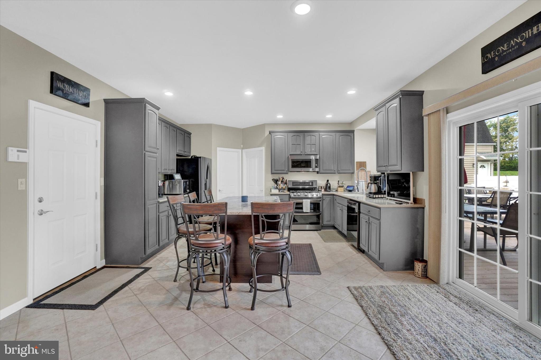 TAYLOR ESTATES - Residential