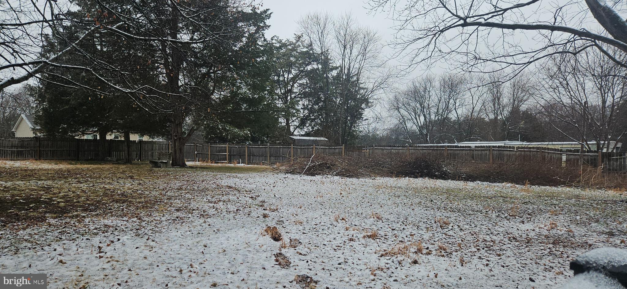 OPEQUON VIEW - Land