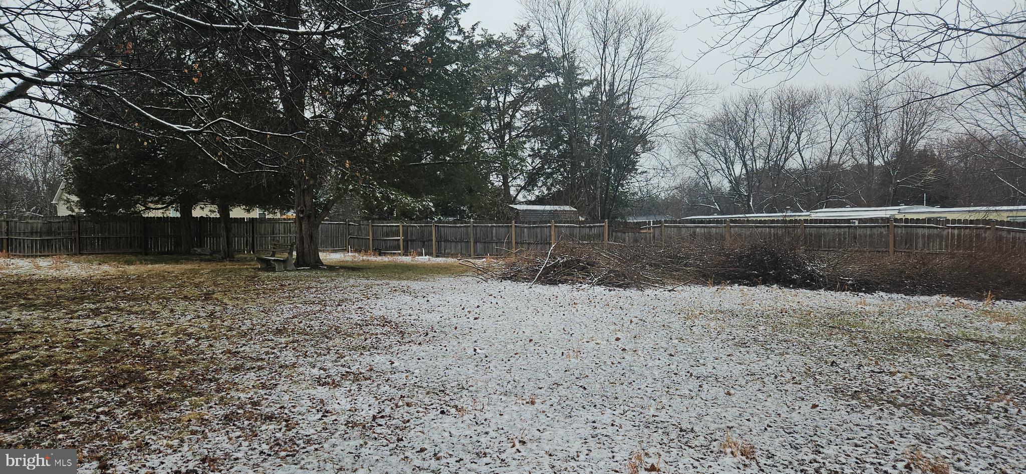 OPEQUON VIEW - Land
