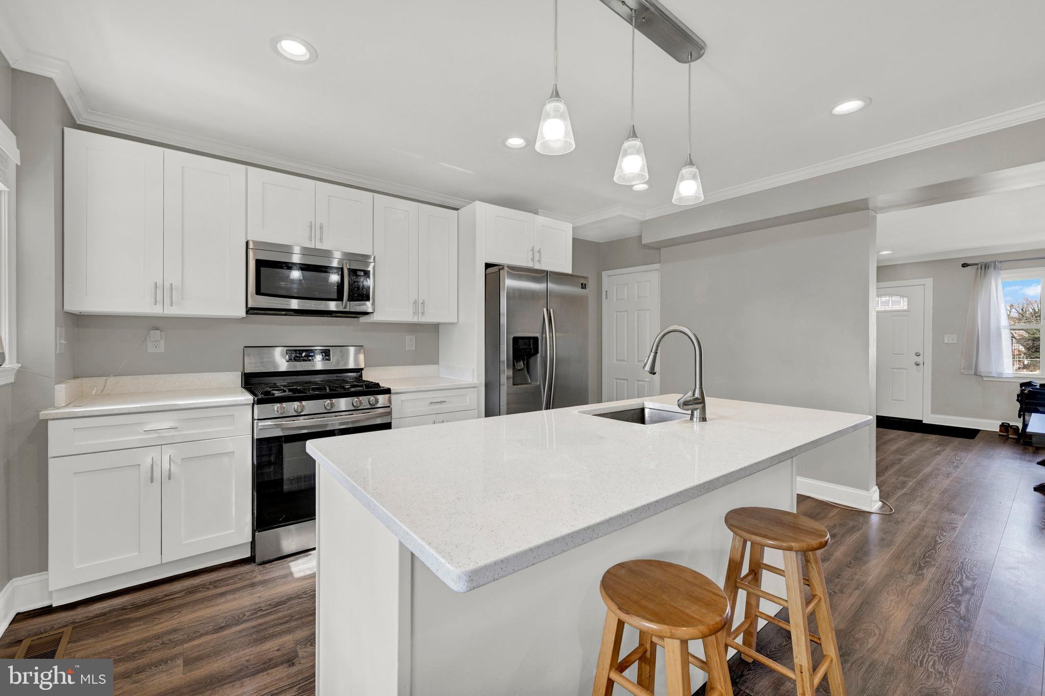 CHINQUAPIN PARK - Residential