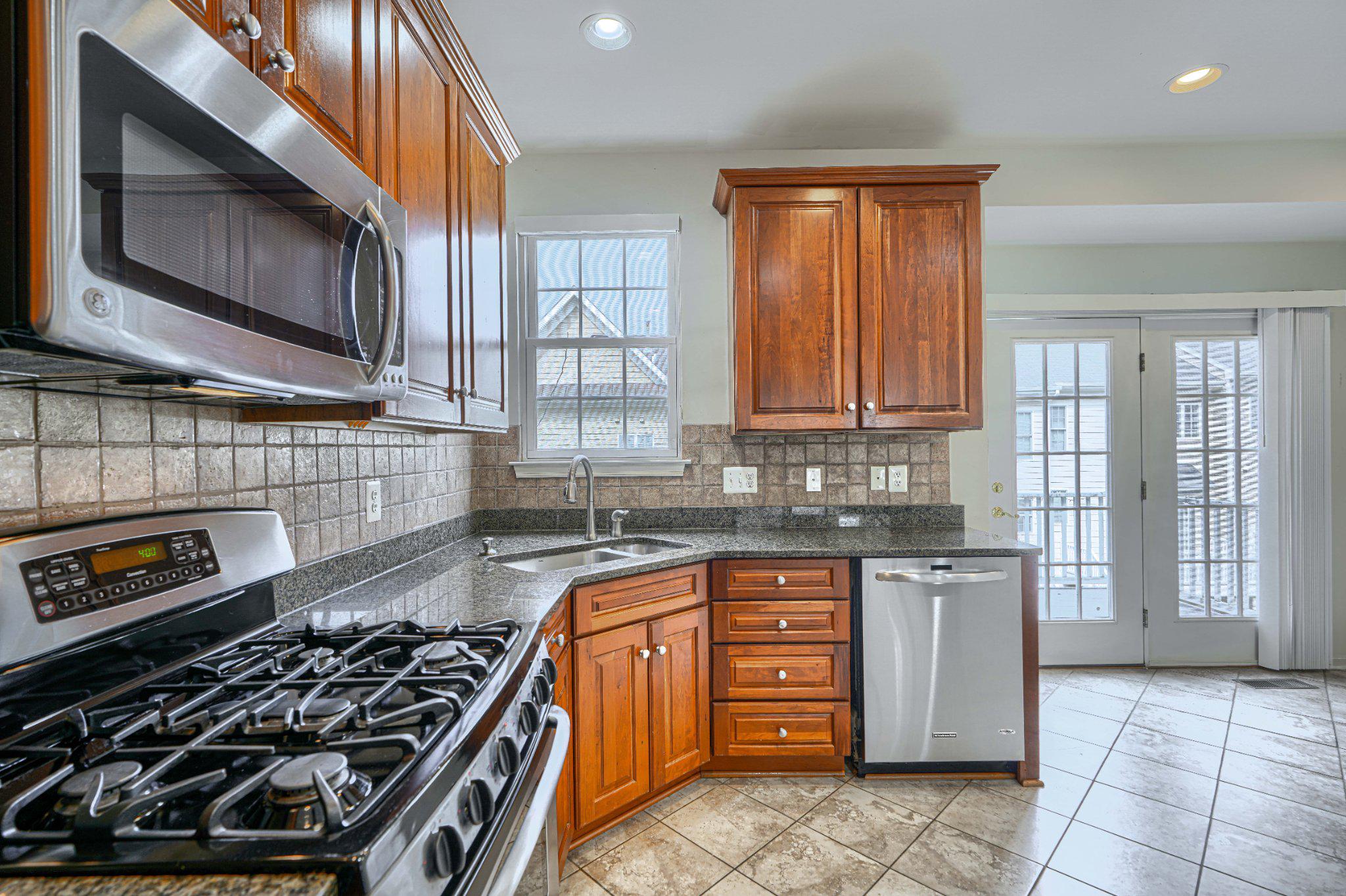RODGERS CHOICE - Residential Lease