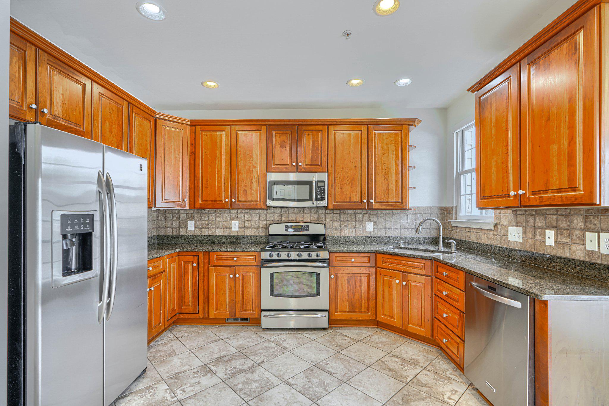 RODGERS CHOICE - Residential Lease