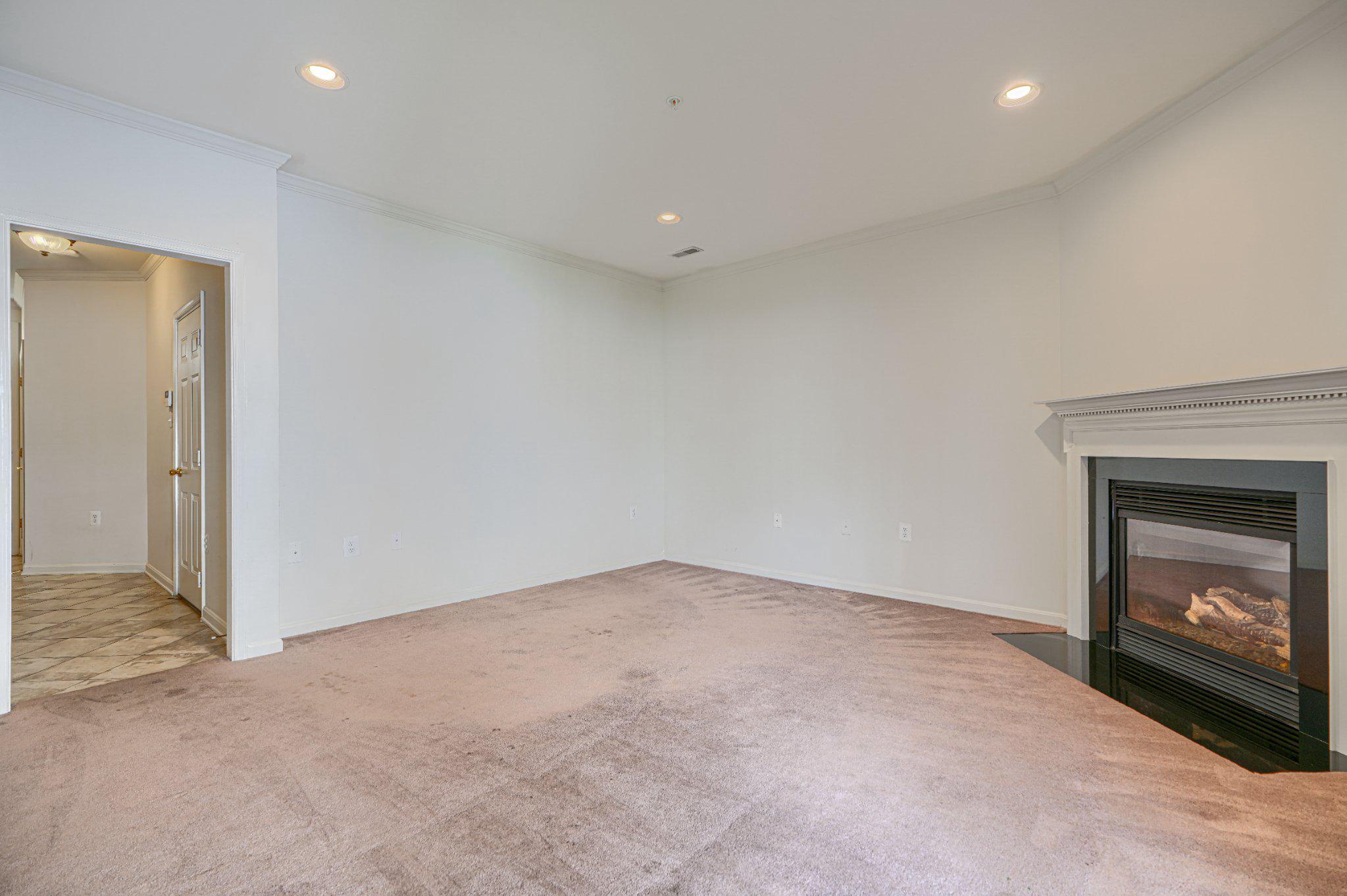 RODGERS CHOICE - Residential Lease