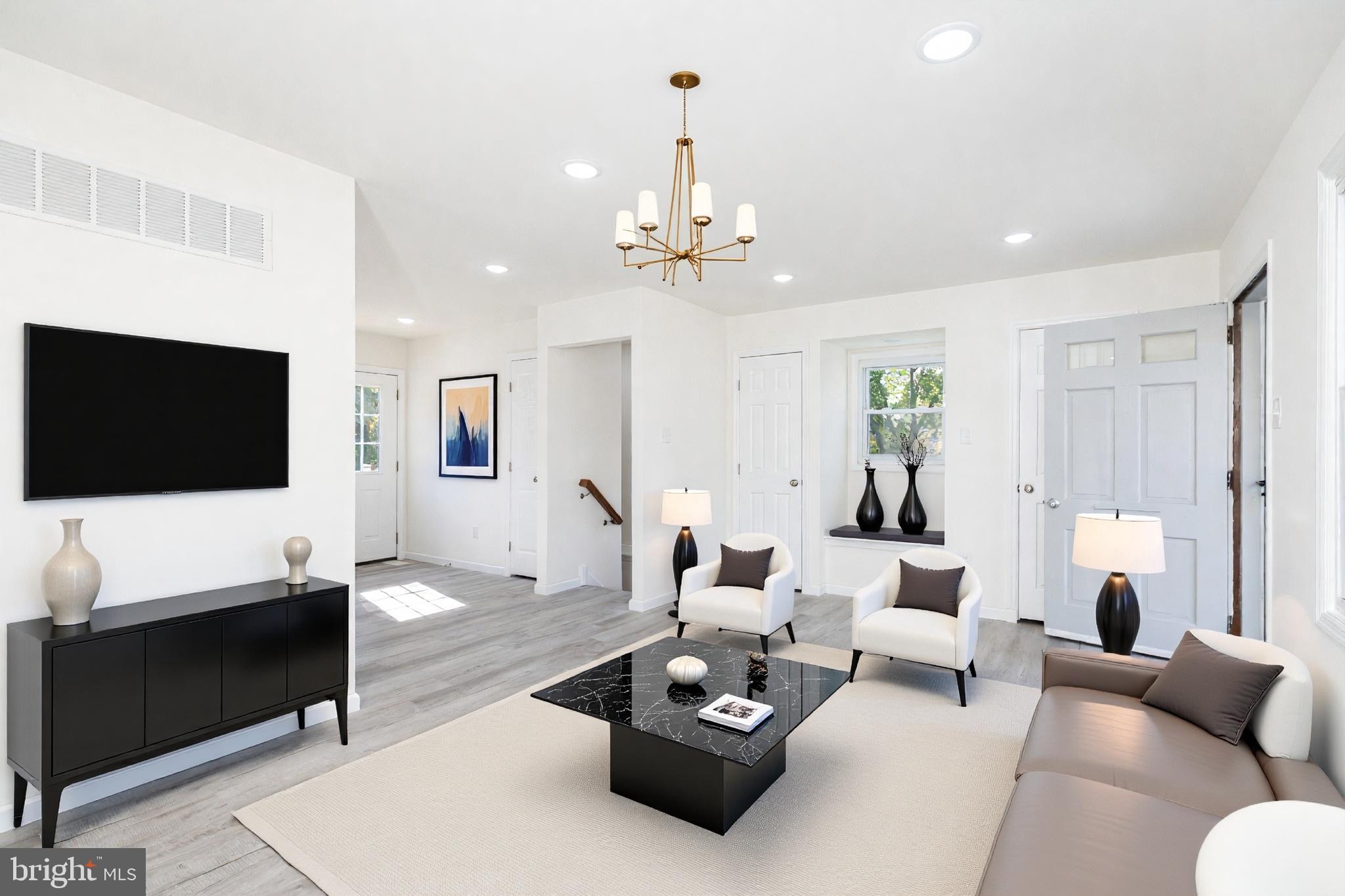 REDDING ESTATES - Residential