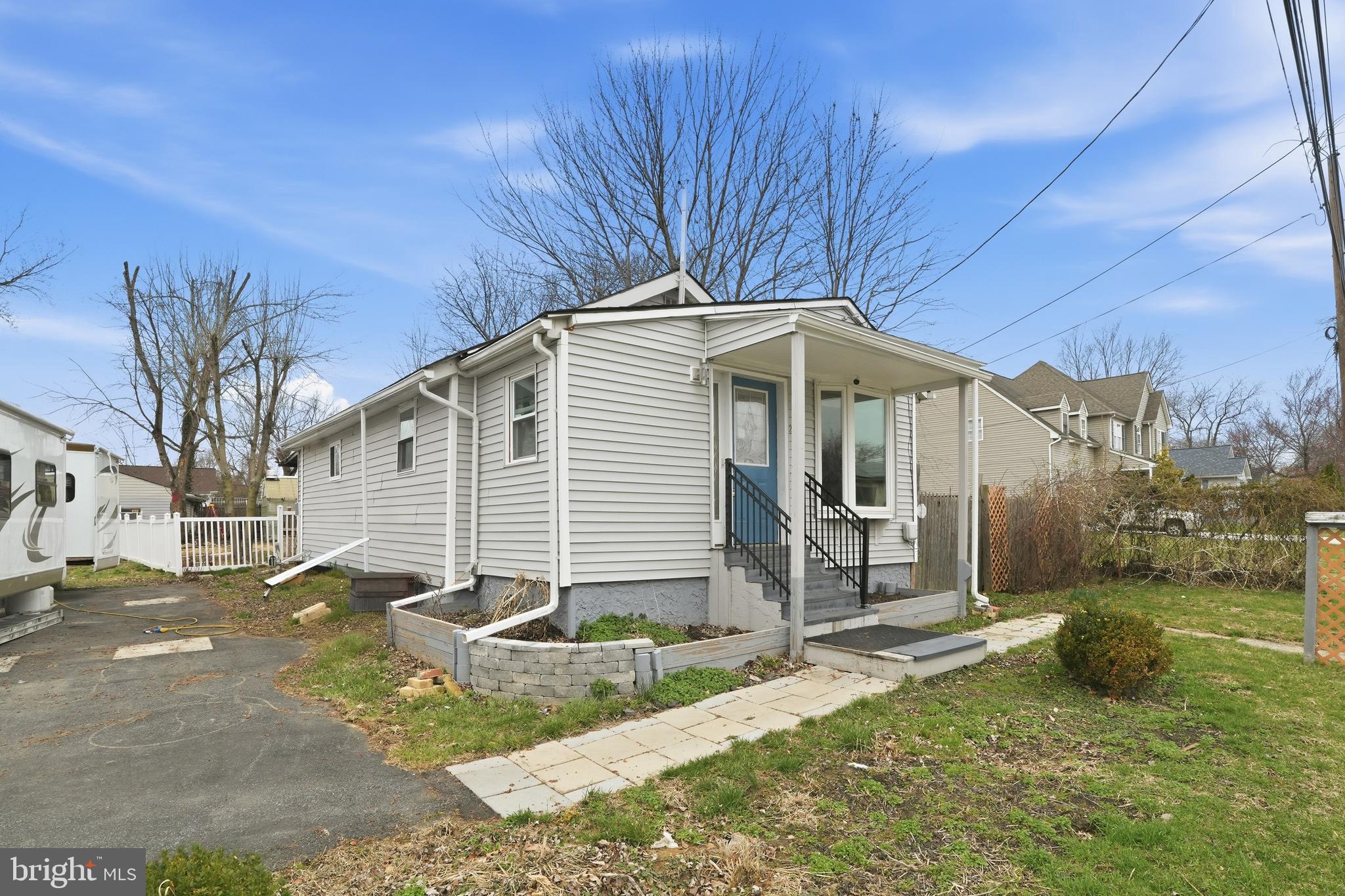 TWIN OAKS - Residential