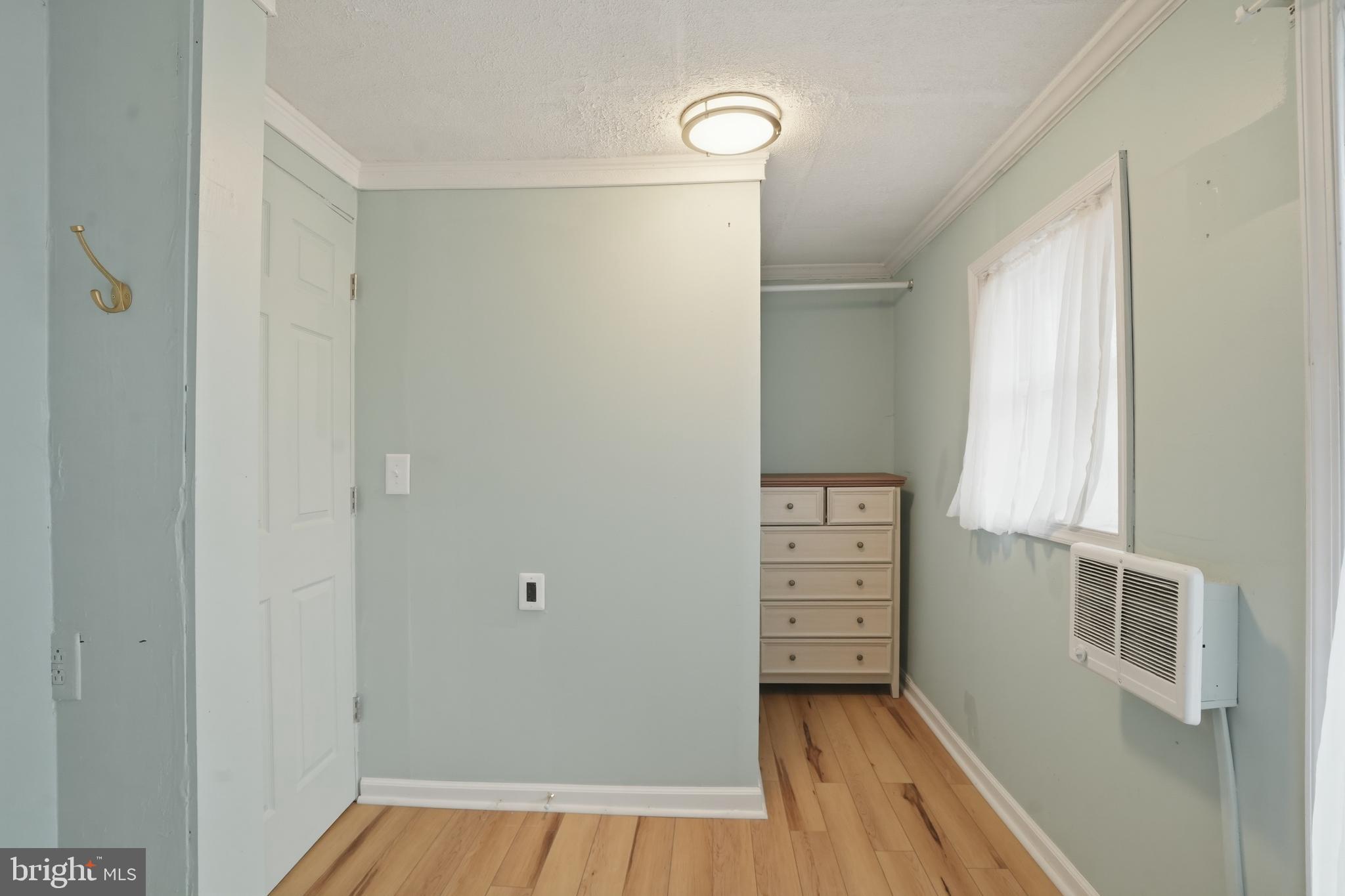 TWIN OAKS - Residential