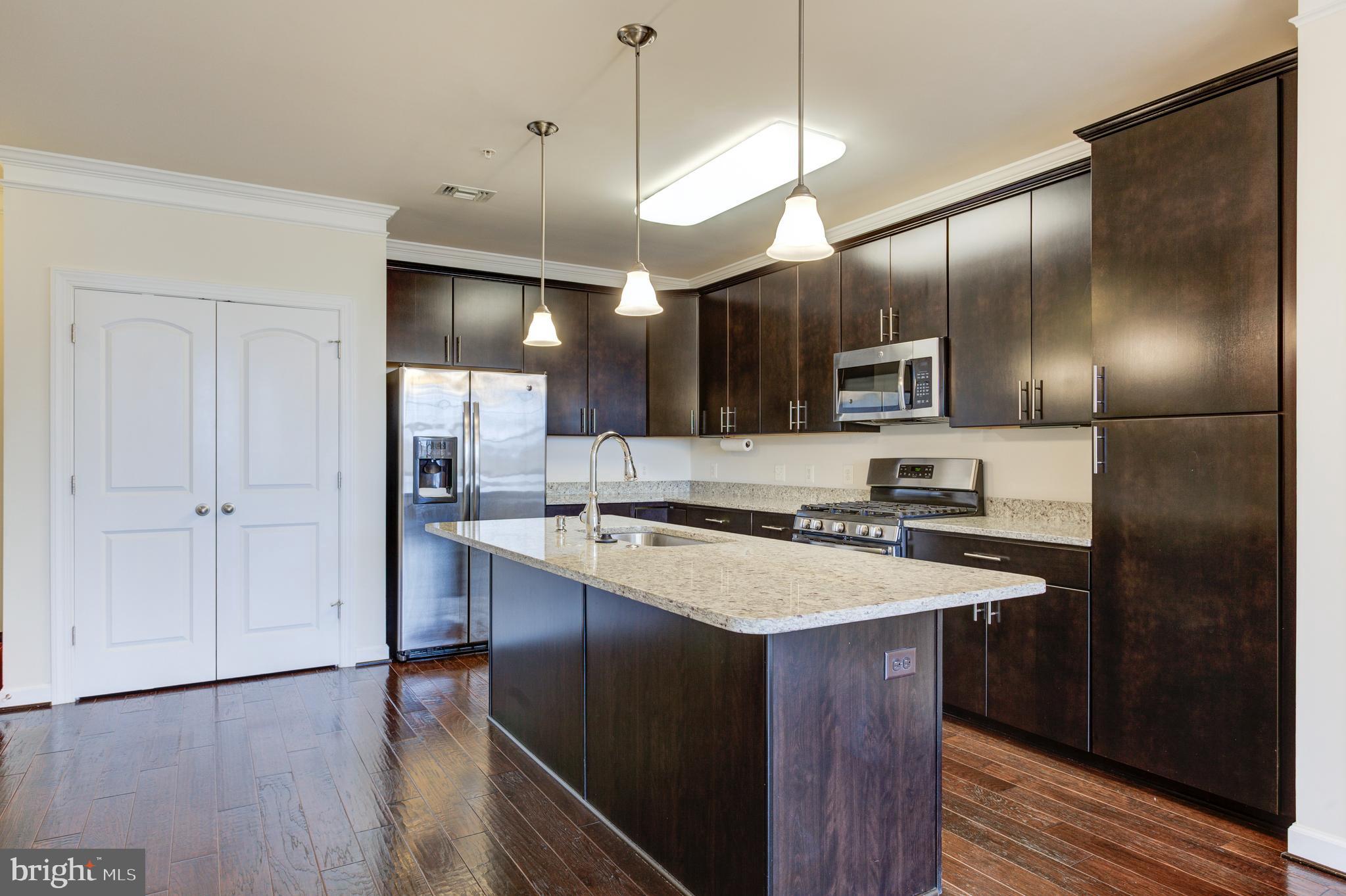 DISCOVERY SQUARE - Residential Lease