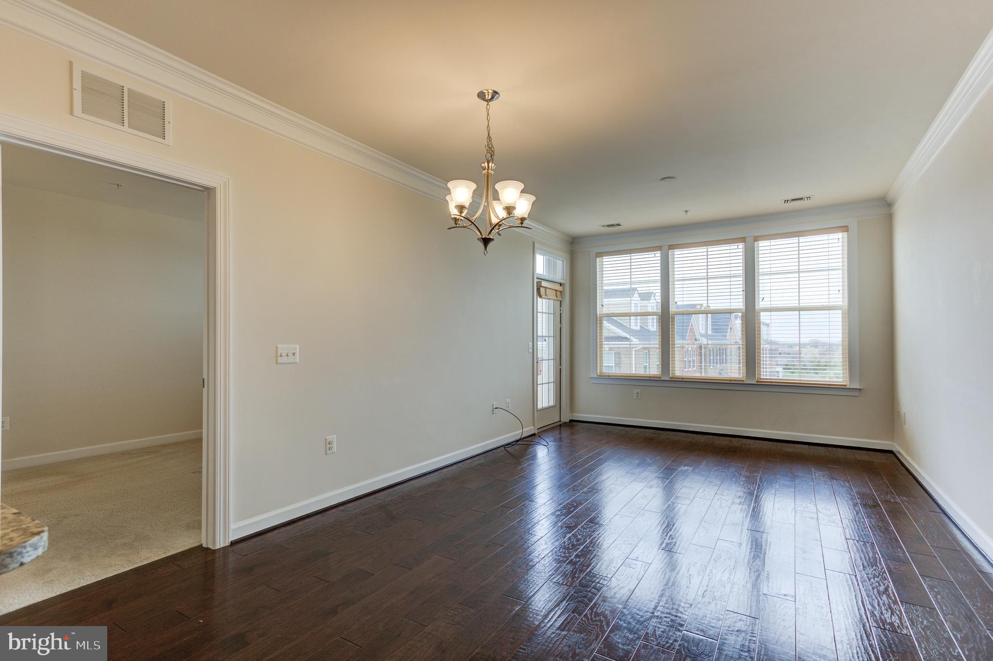 DISCOVERY SQUARE - Residential Lease