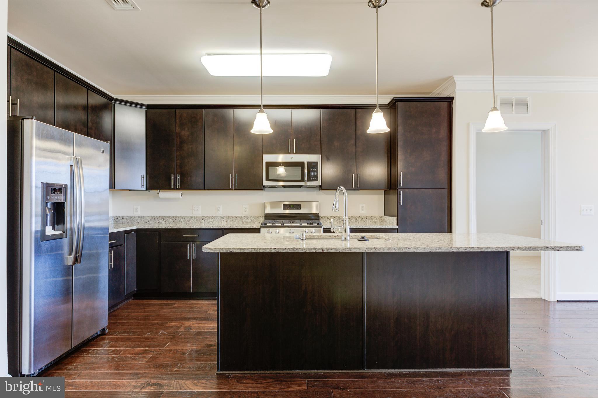 DISCOVERY SQUARE - Residential Lease