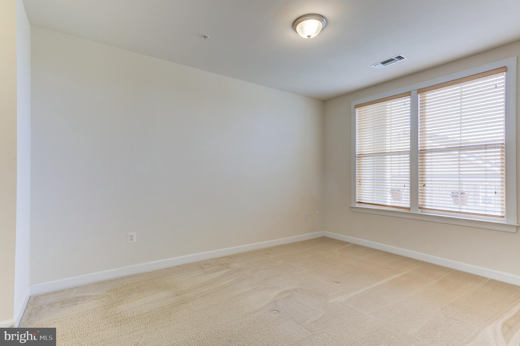 DISCOVERY SQUARE - Residential Lease