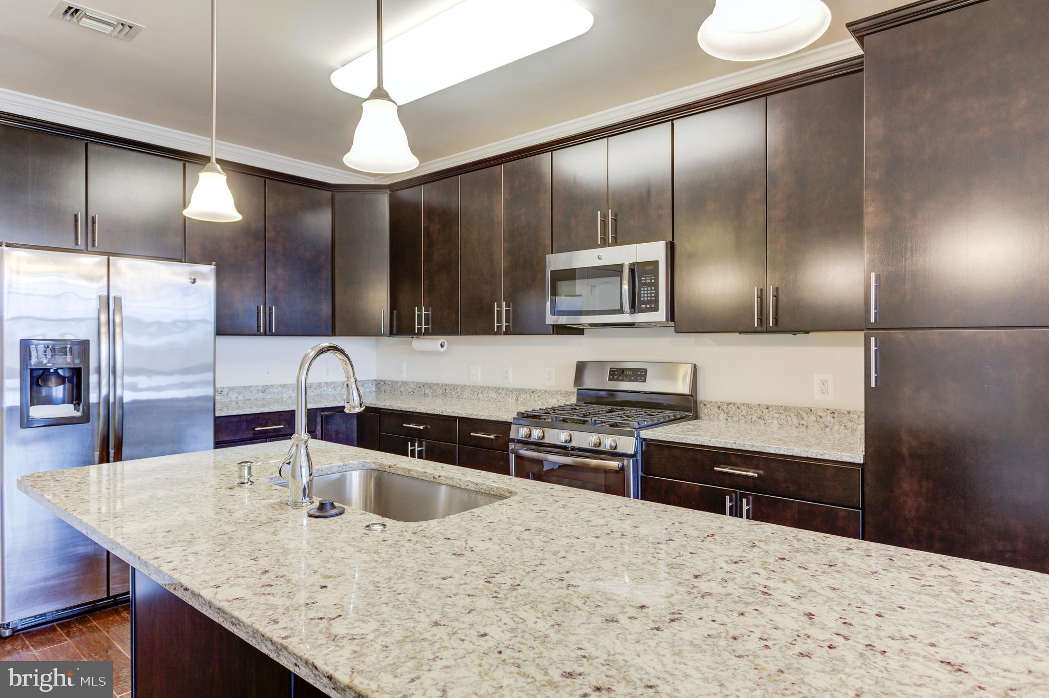DISCOVERY SQUARE - Residential Lease