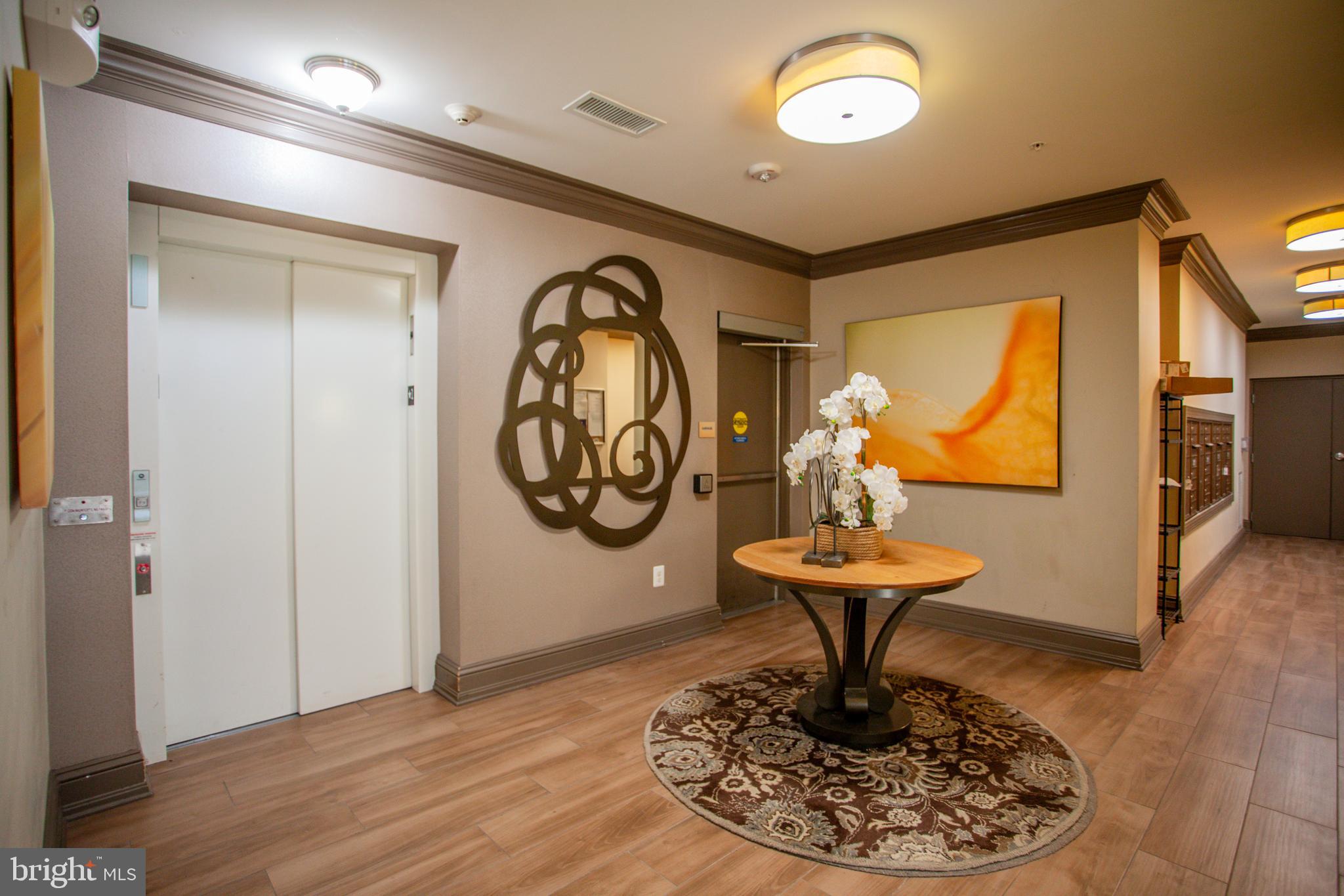 DISCOVERY SQUARE - Residential Lease