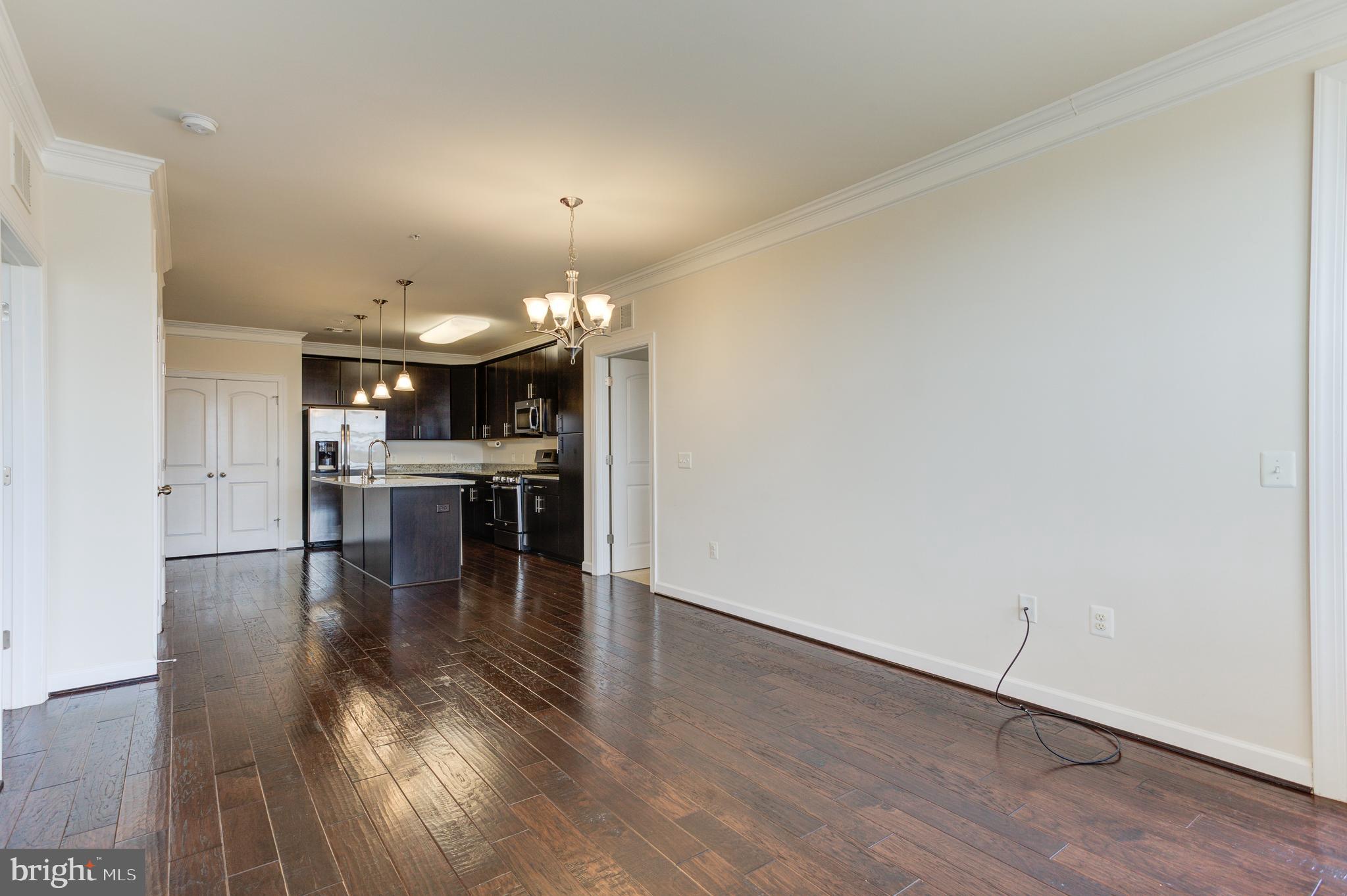DISCOVERY SQUARE - Residential Lease