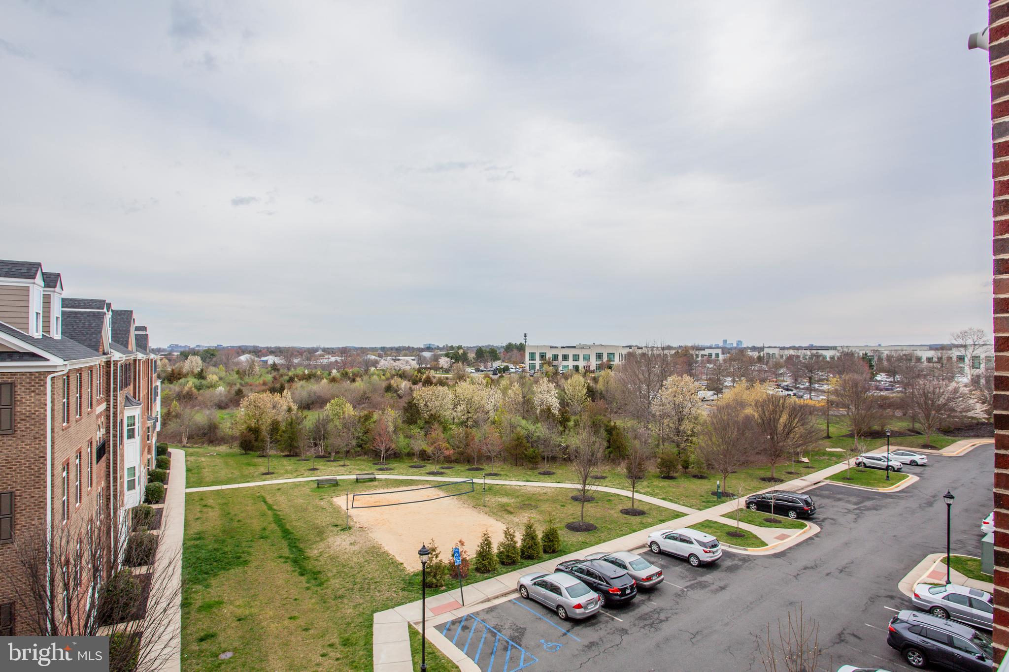 DISCOVERY SQUARE - Residential Lease