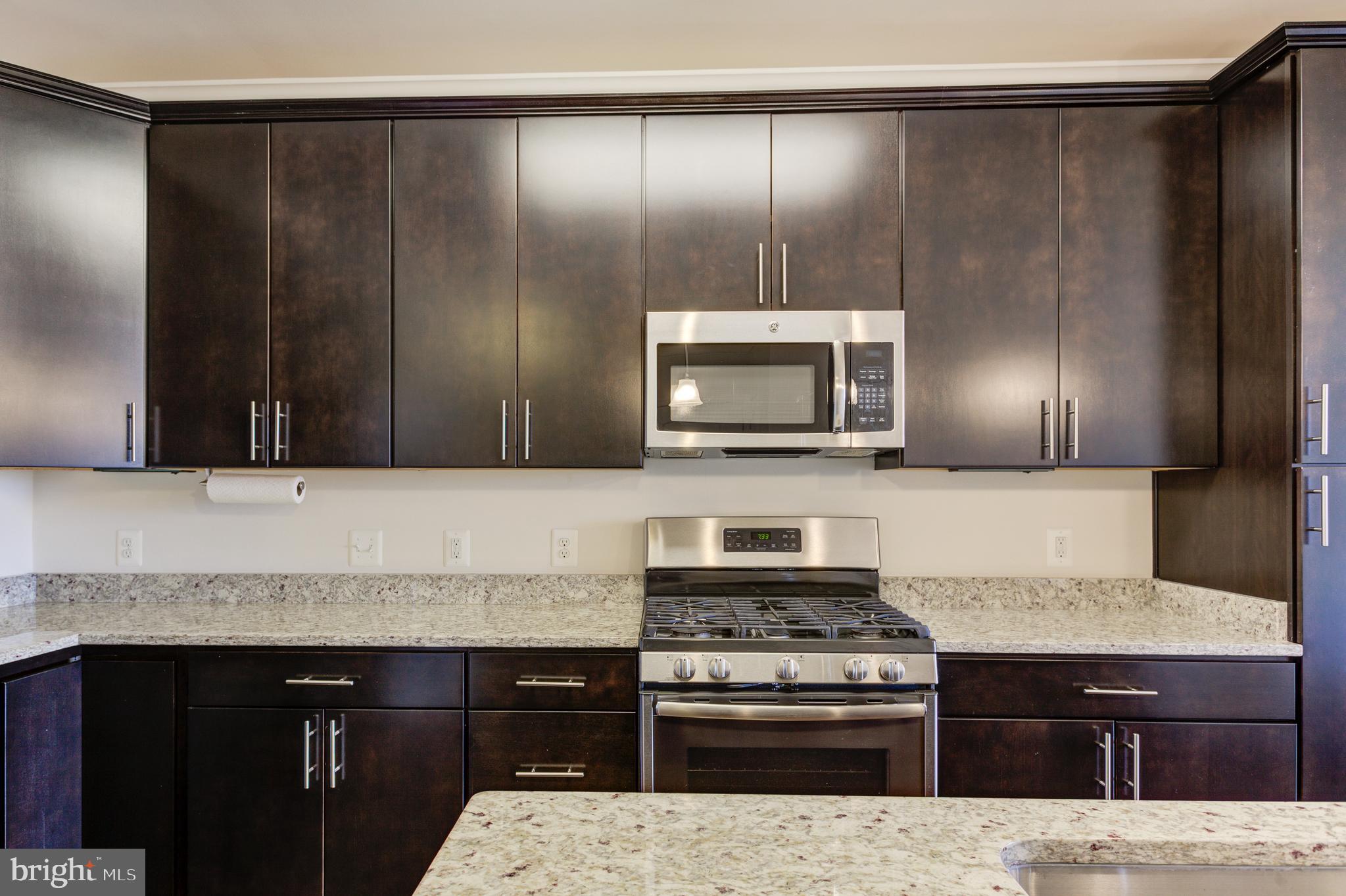 DISCOVERY SQUARE - Residential Lease