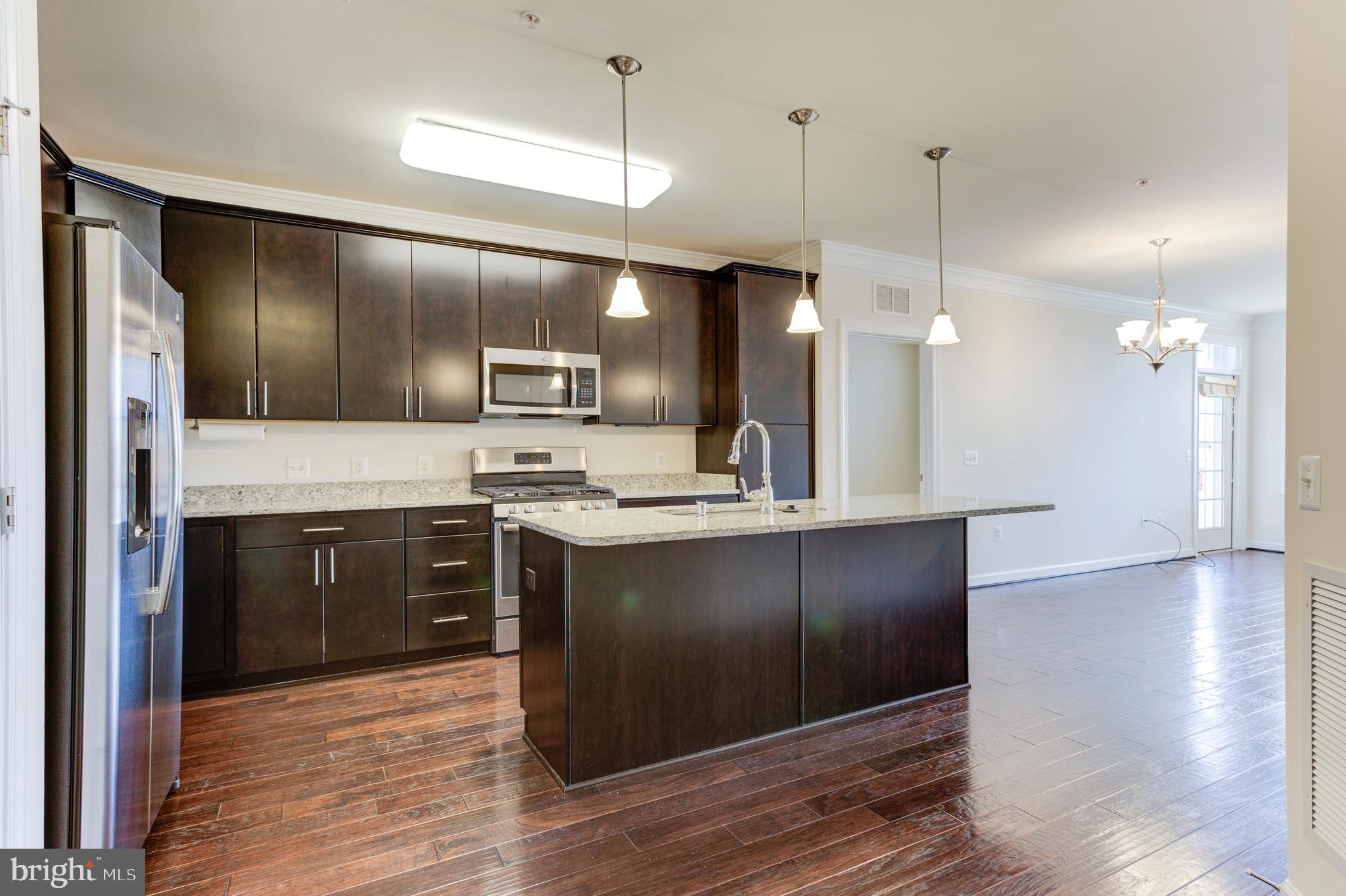 DISCOVERY SQUARE - Residential Lease