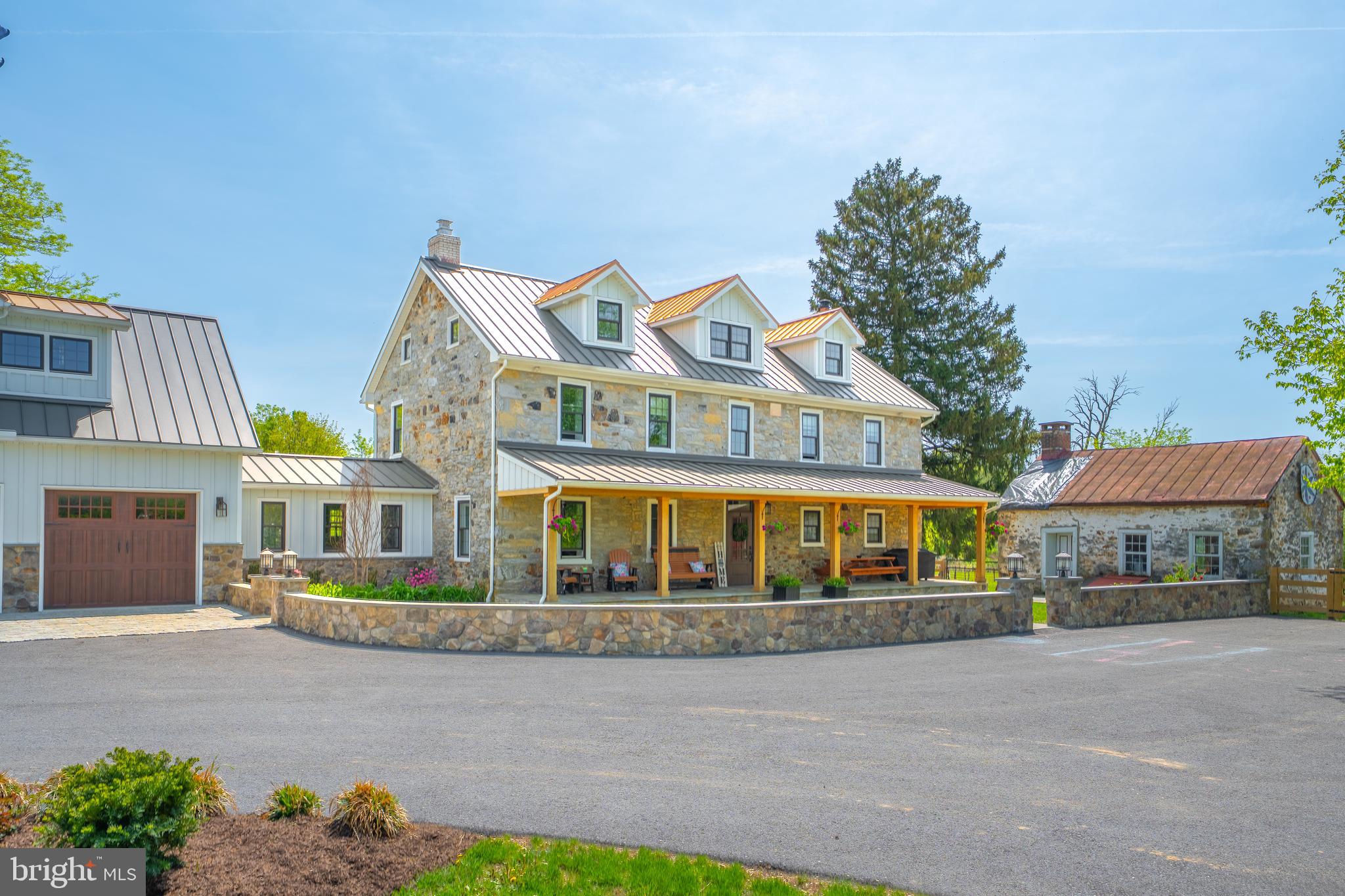 MEADOWBROOK - Residential