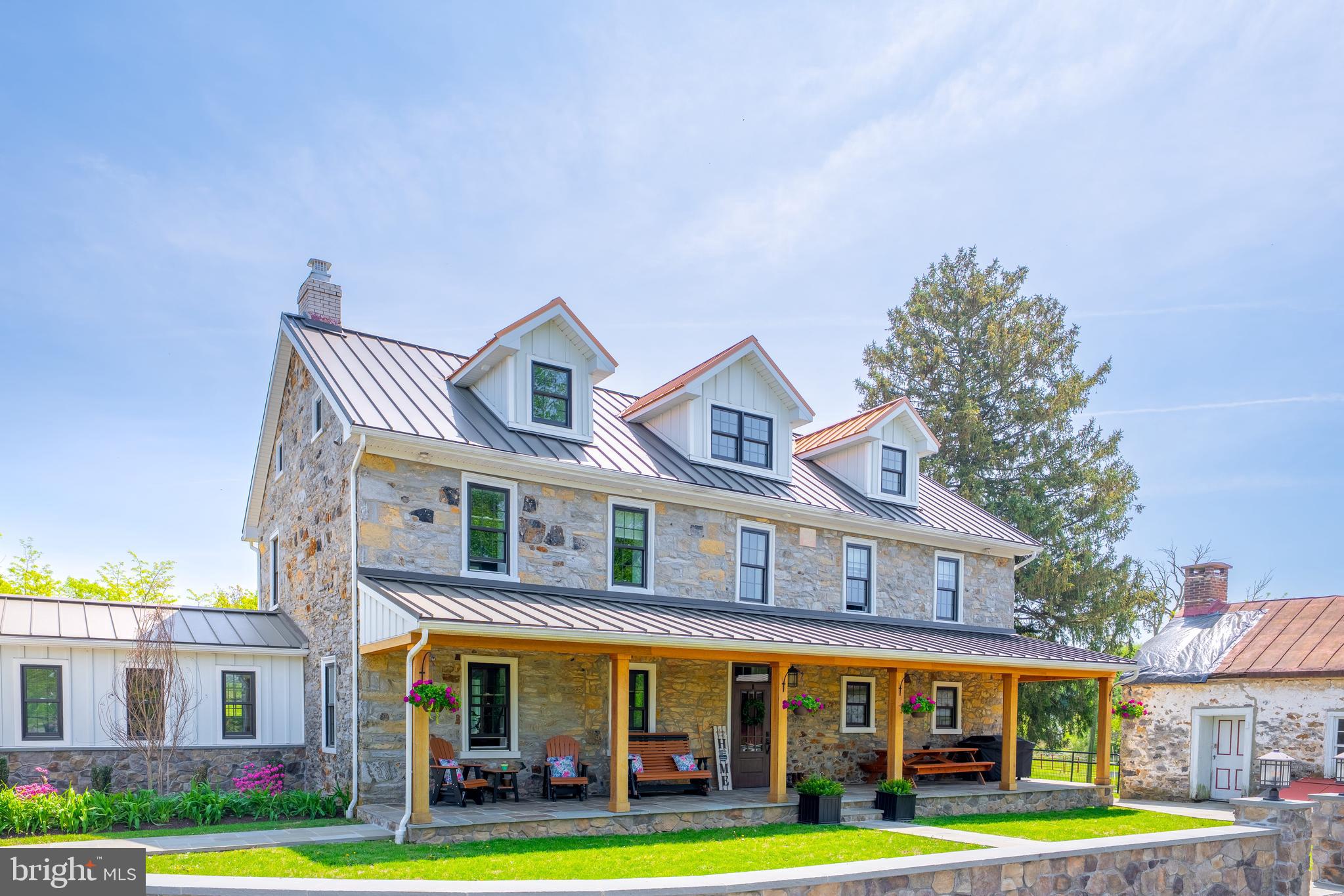 MEADOWBROOK - Residential
