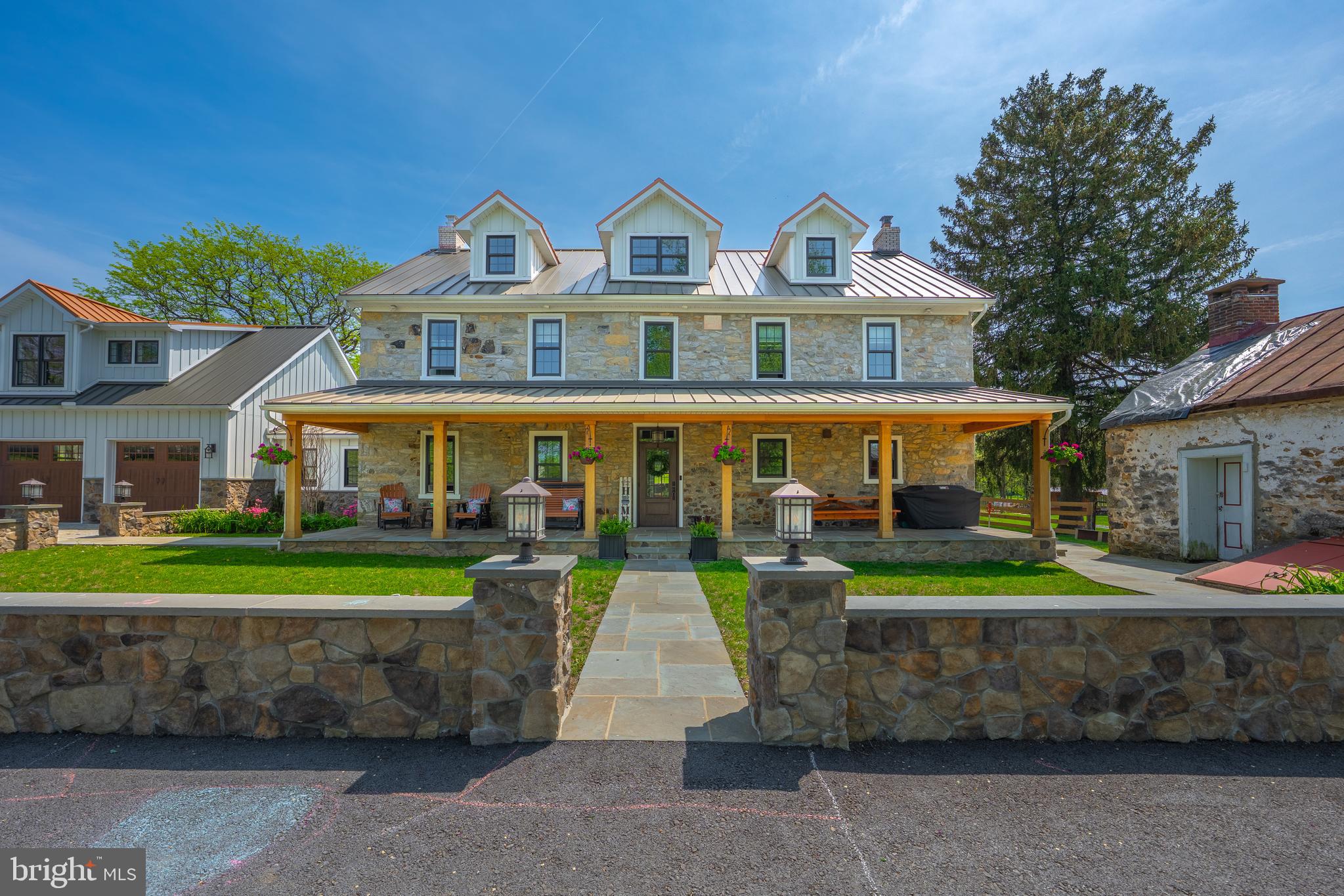 MEADOWBROOK - Residential