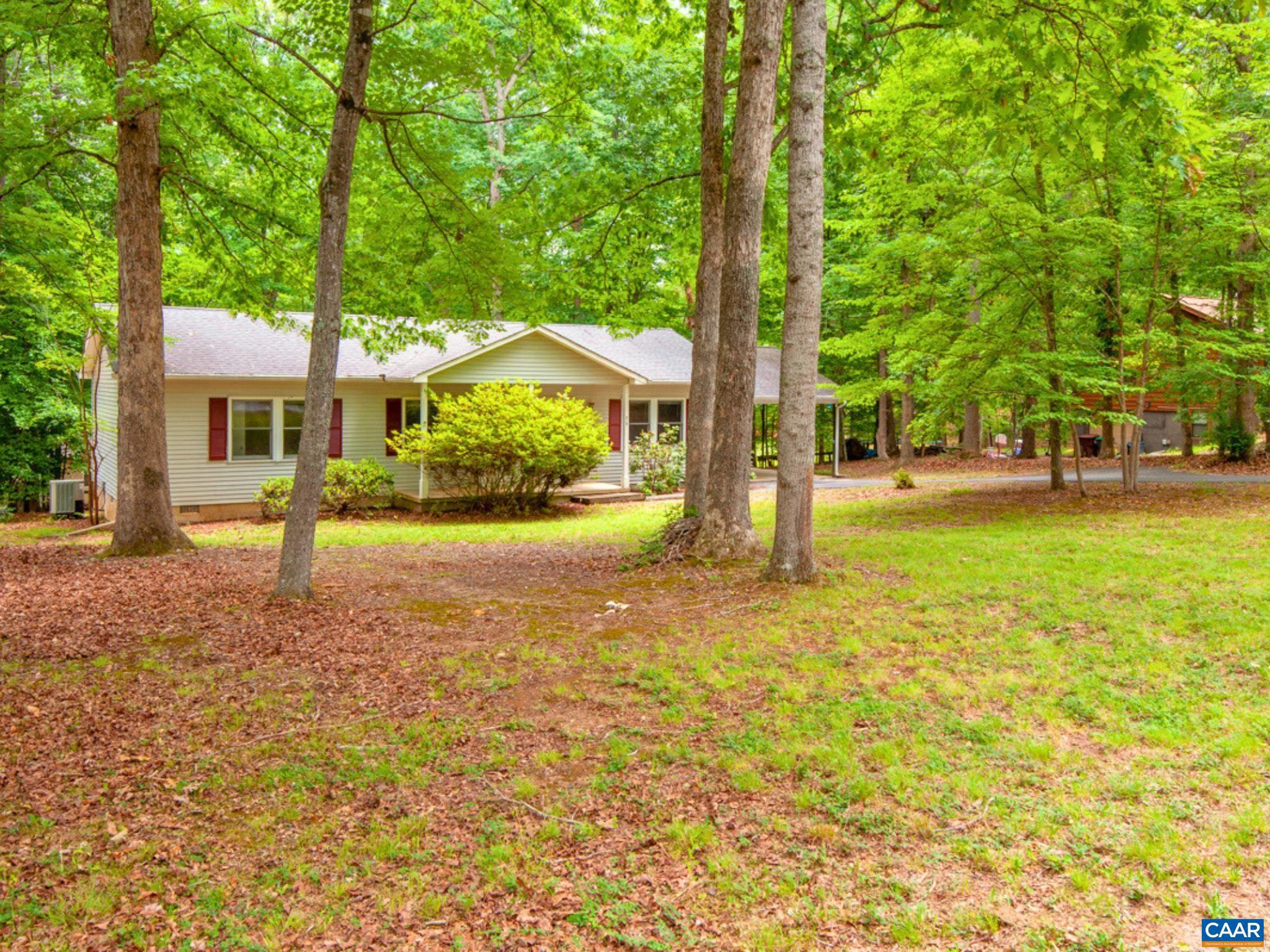LAKE MONTICELLO - Residential
