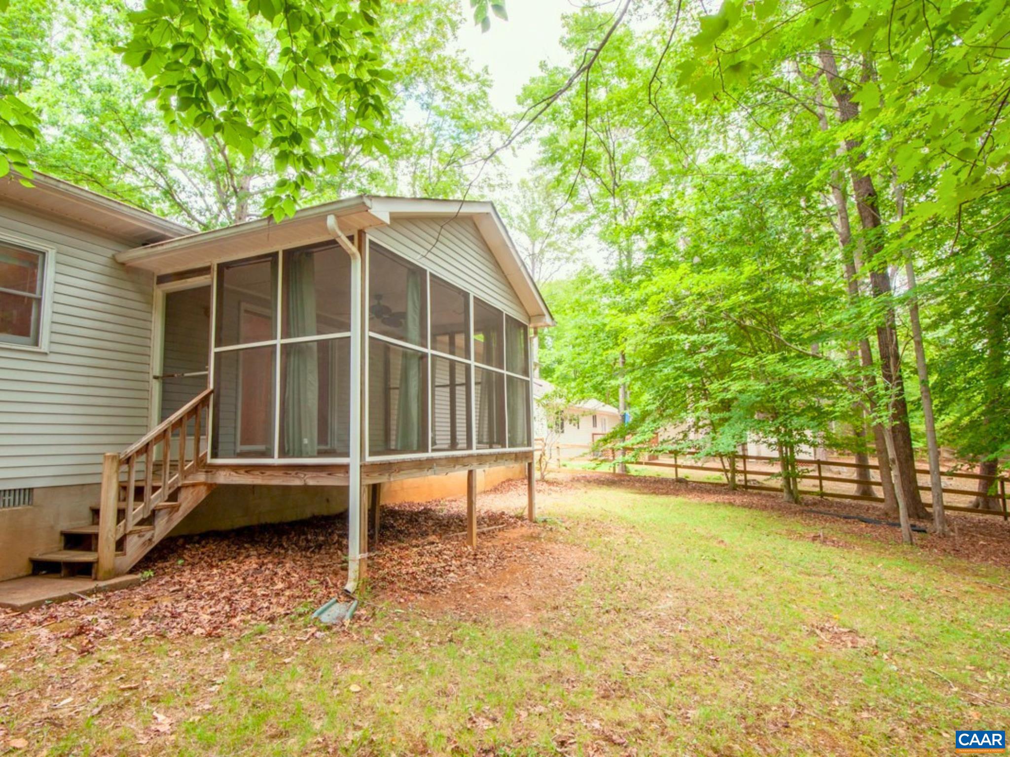 LAKE MONTICELLO - Residential