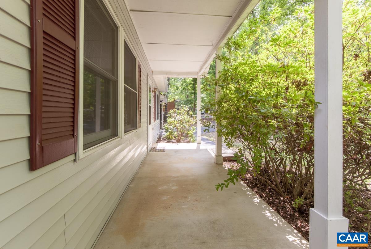 LAKE MONTICELLO - Residential