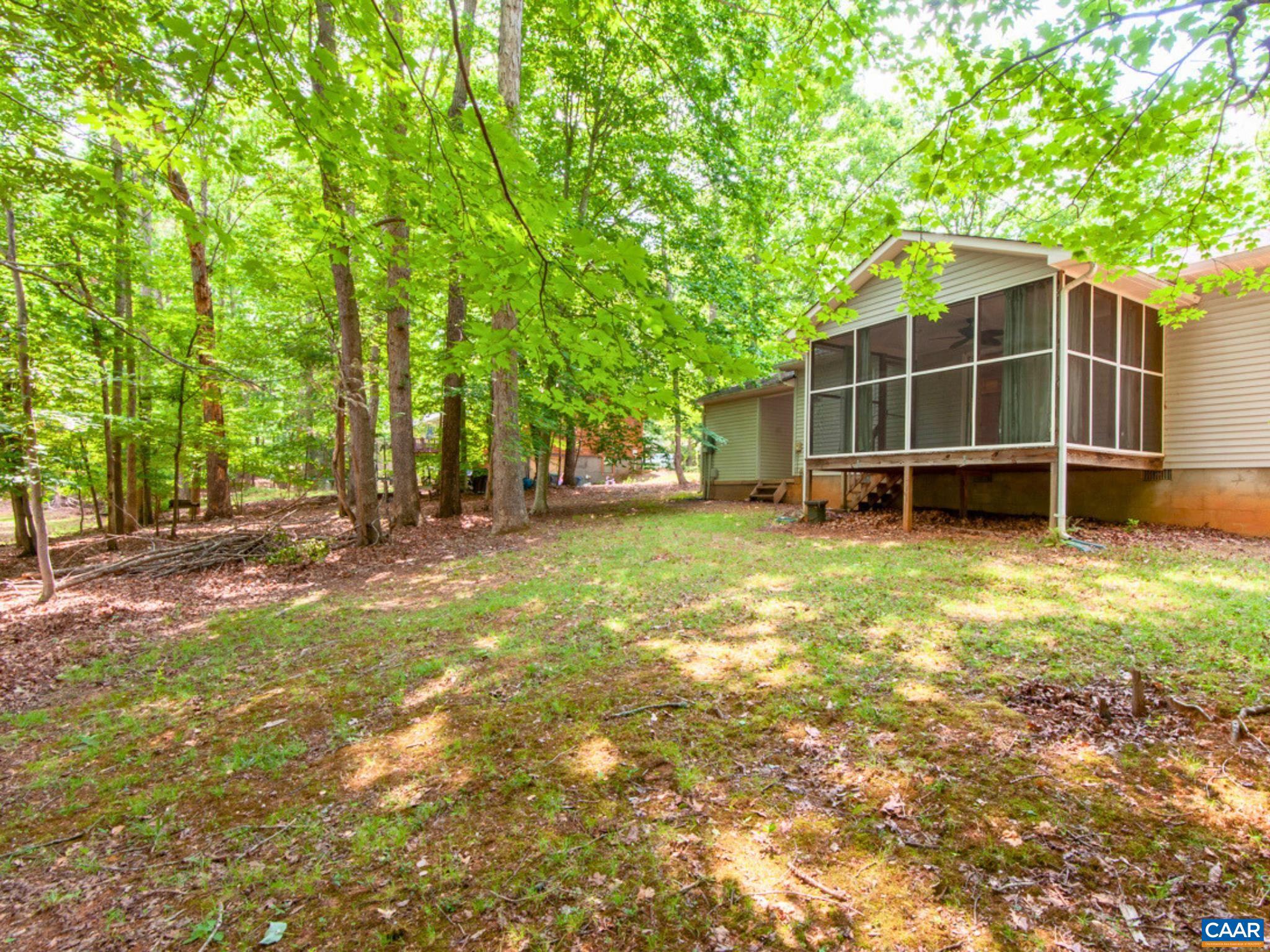 LAKE MONTICELLO - Residential