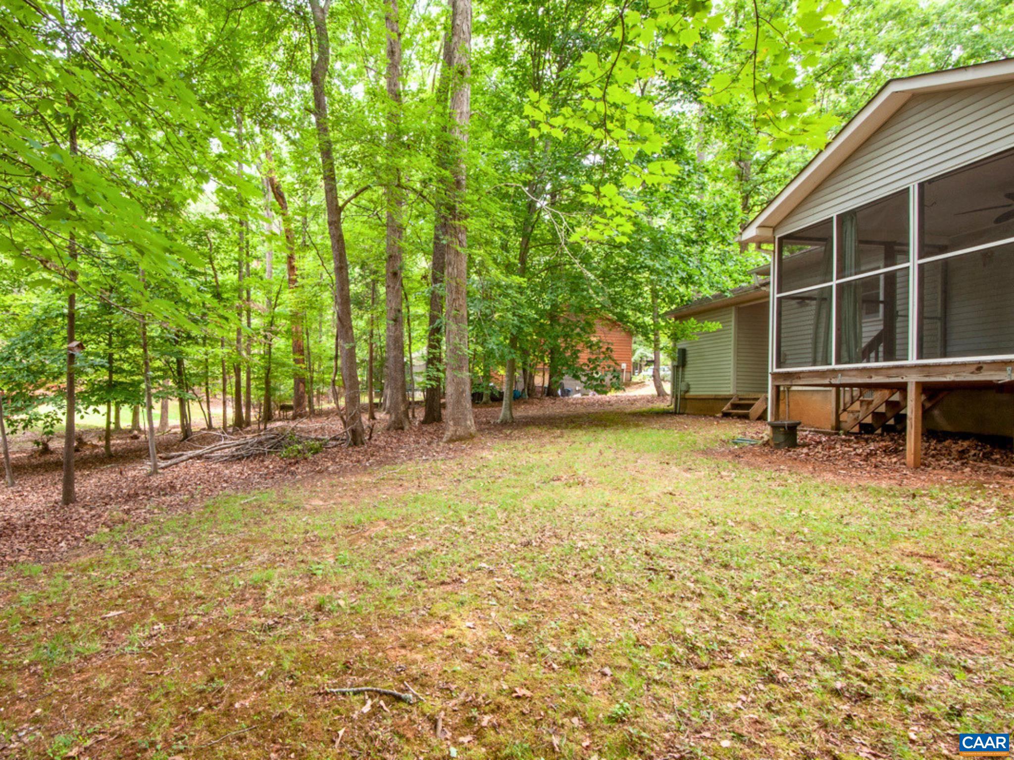LAKE MONTICELLO - Residential