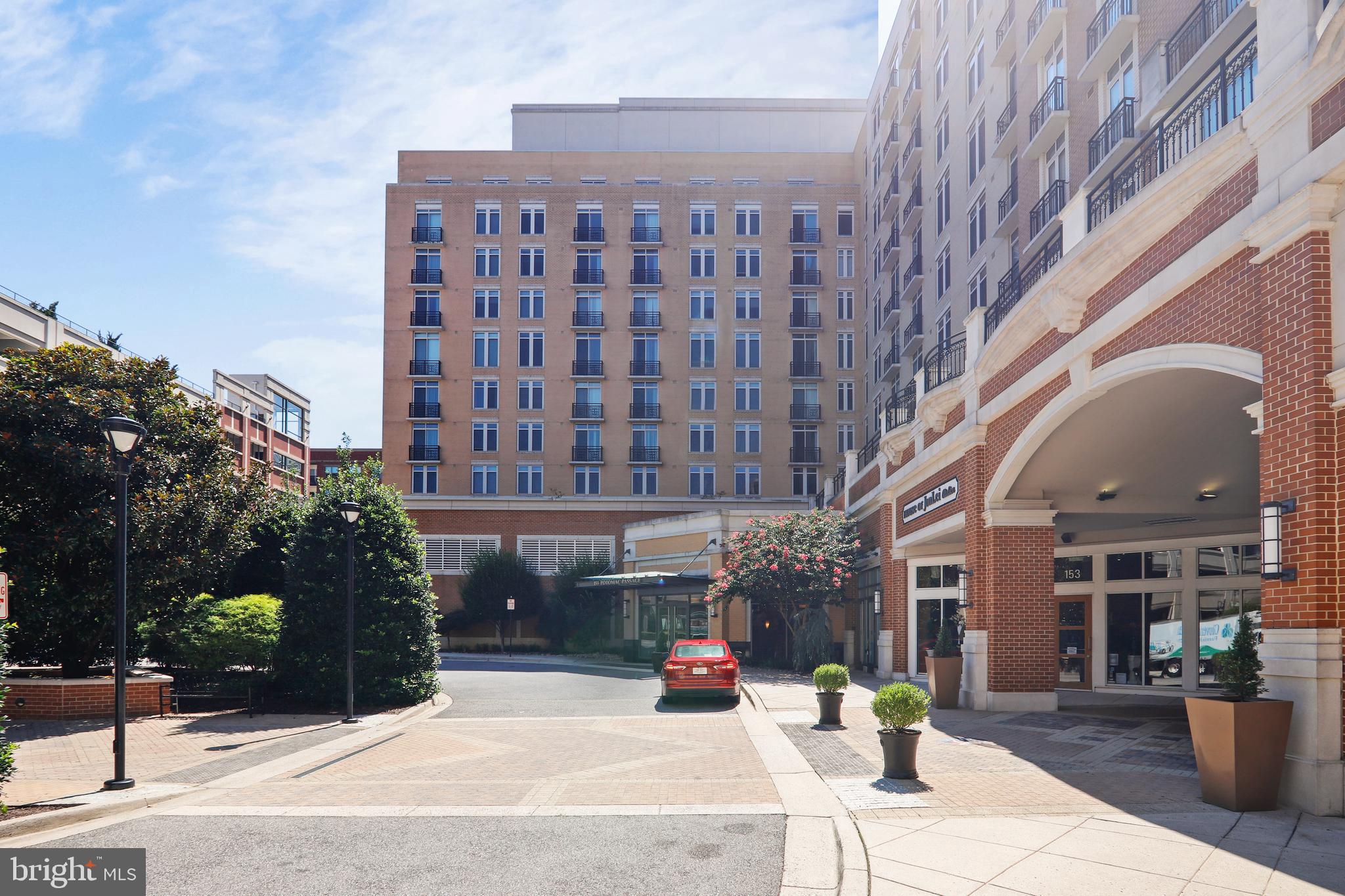 ONE NATIONAL HARBOR CONDOMINIUM - Residential