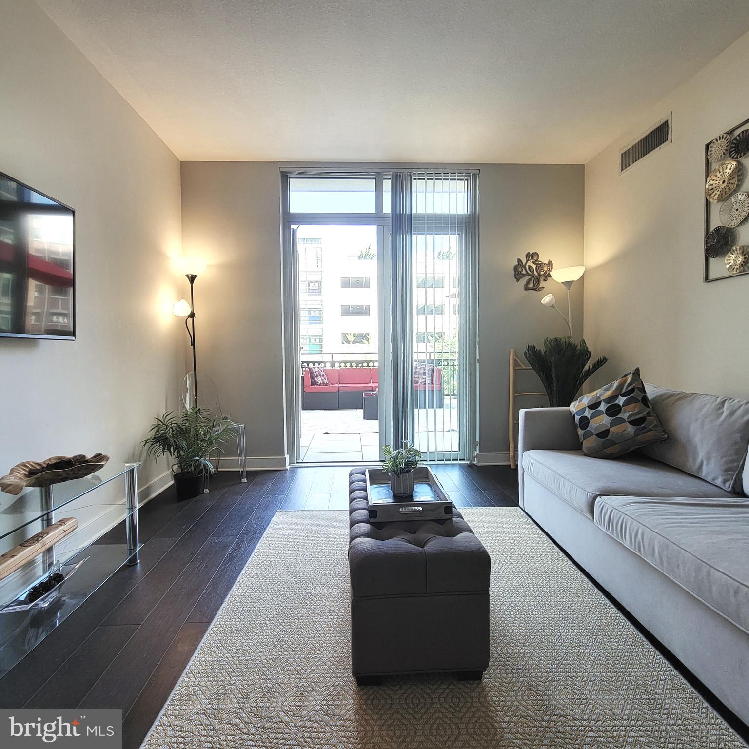 ONE NATIONAL HARBOR CONDOMINIUM - Residential