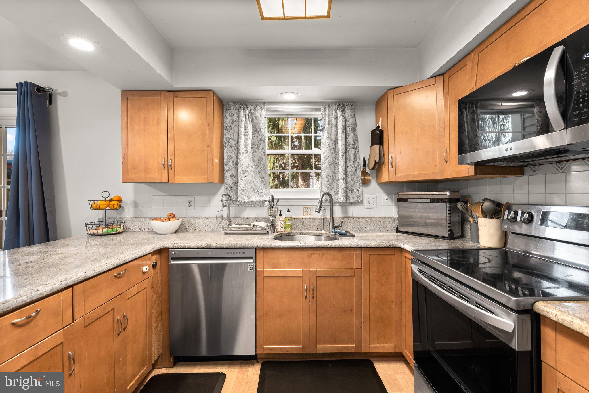 HALLOWELL - Residential