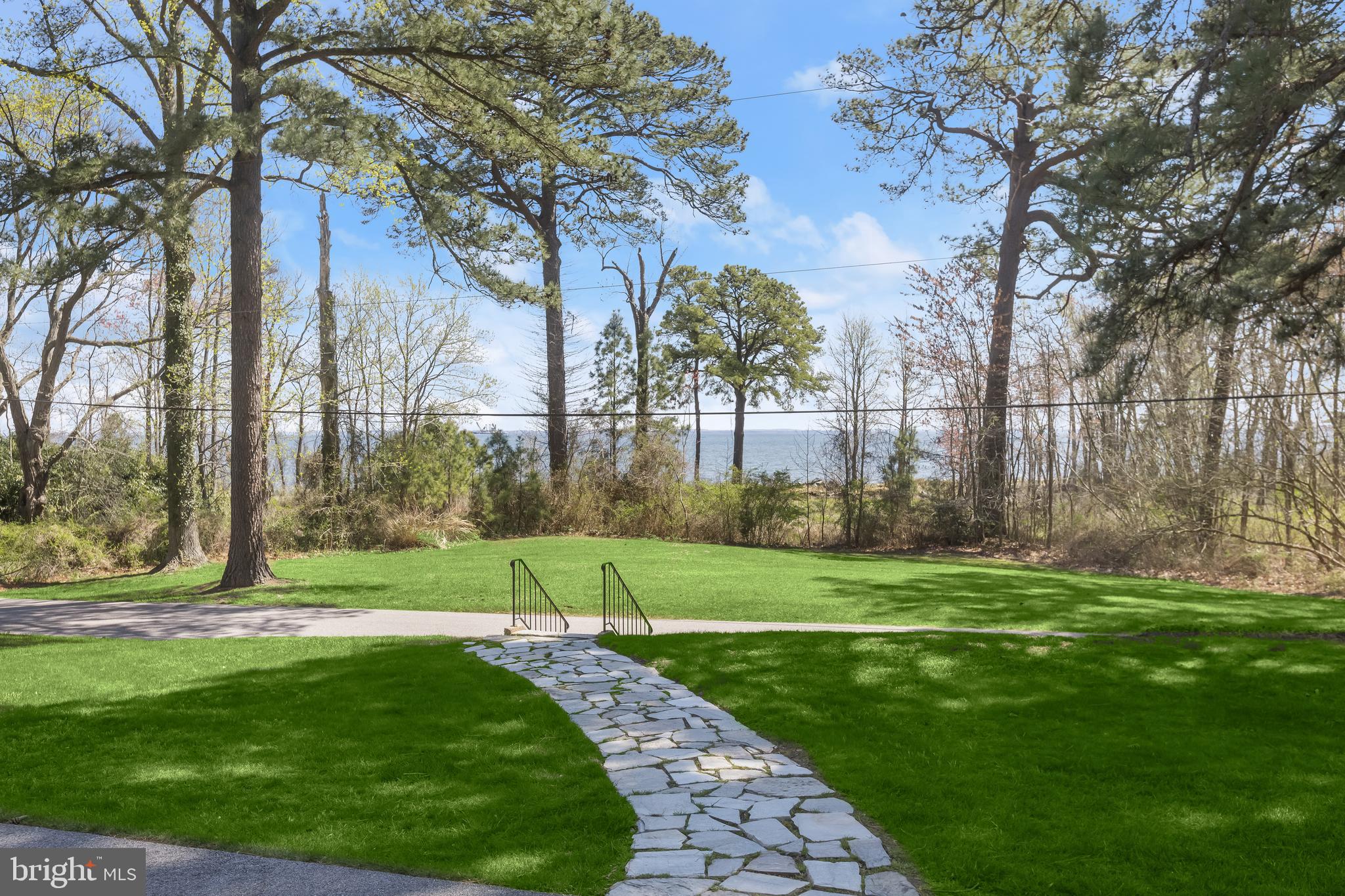 GIBSON ISLAND - Residential