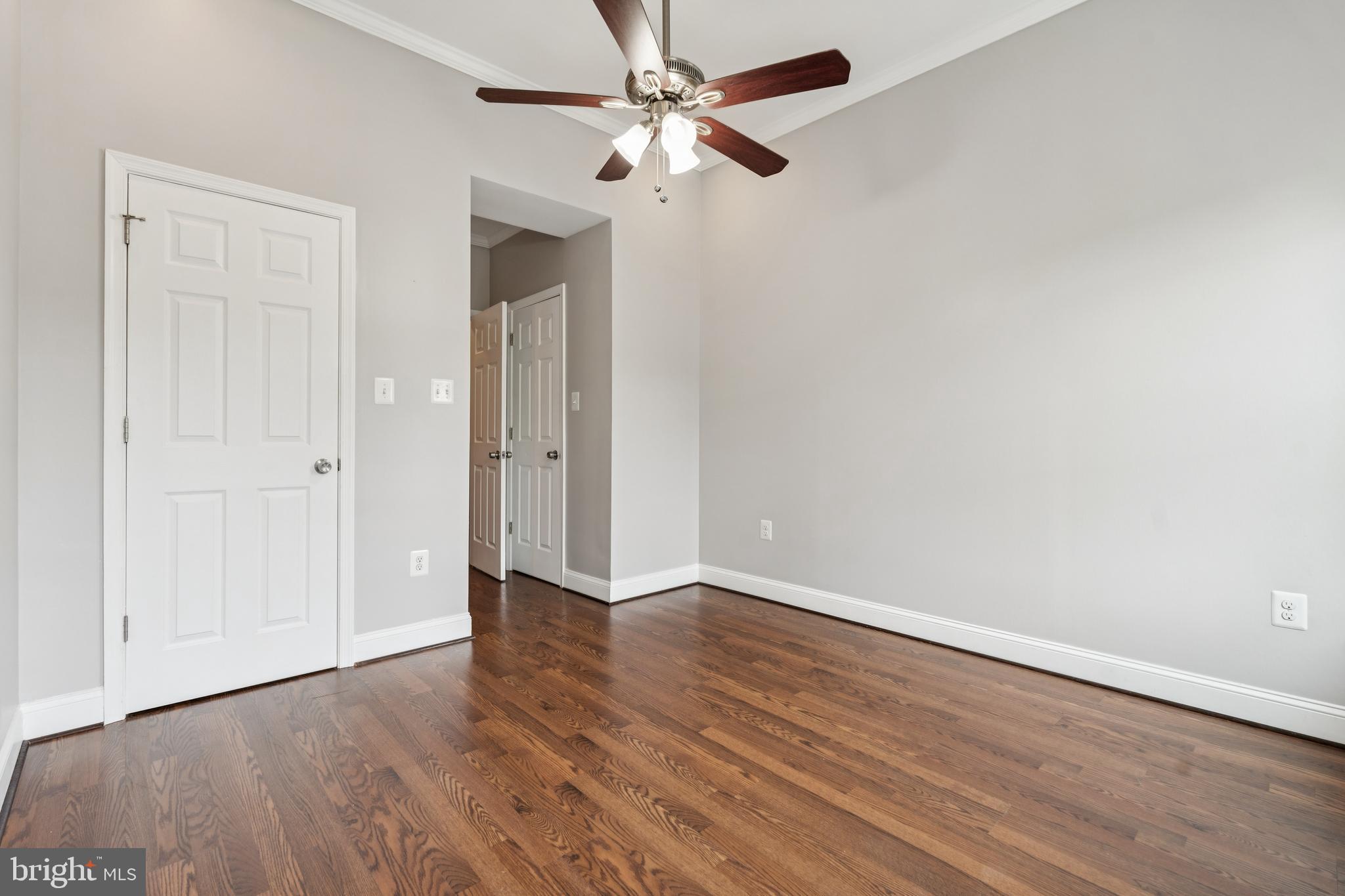 GREEKTOWN - Residential Lease