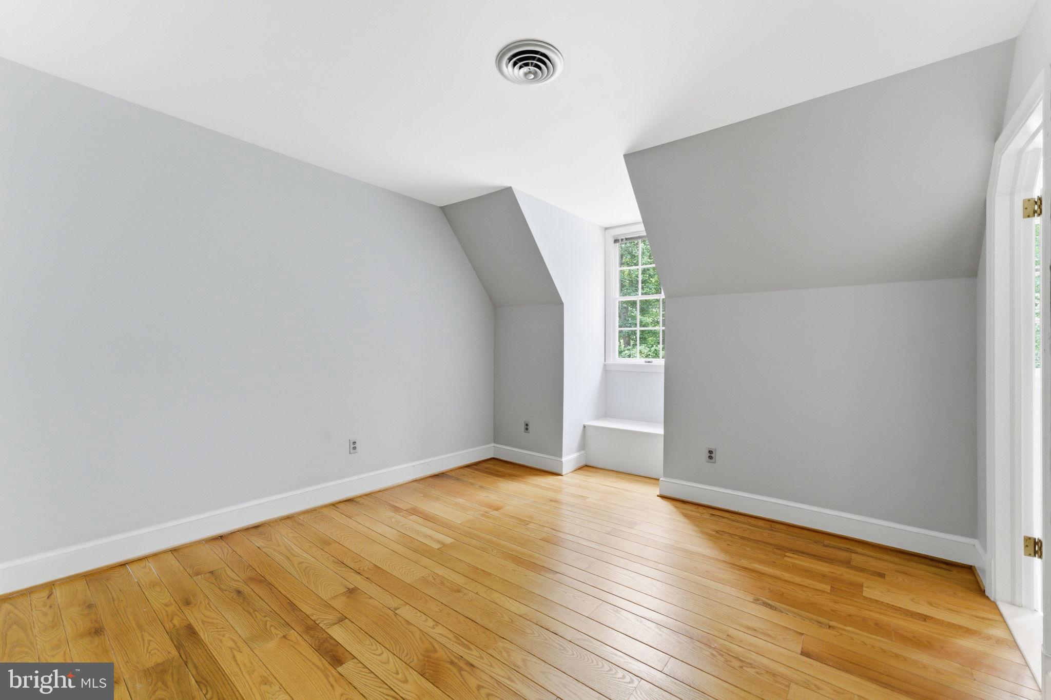 SENECA VALLEY ESTATES - Residential