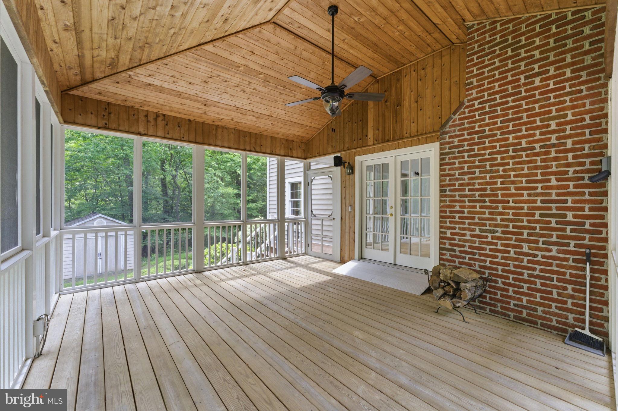 SENECA VALLEY ESTATES - Residential