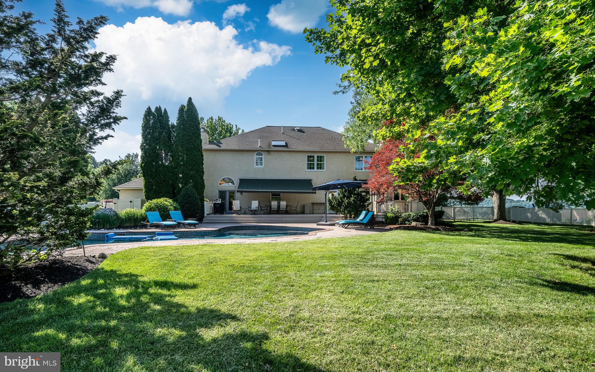 FAIRFIELDS - Residential