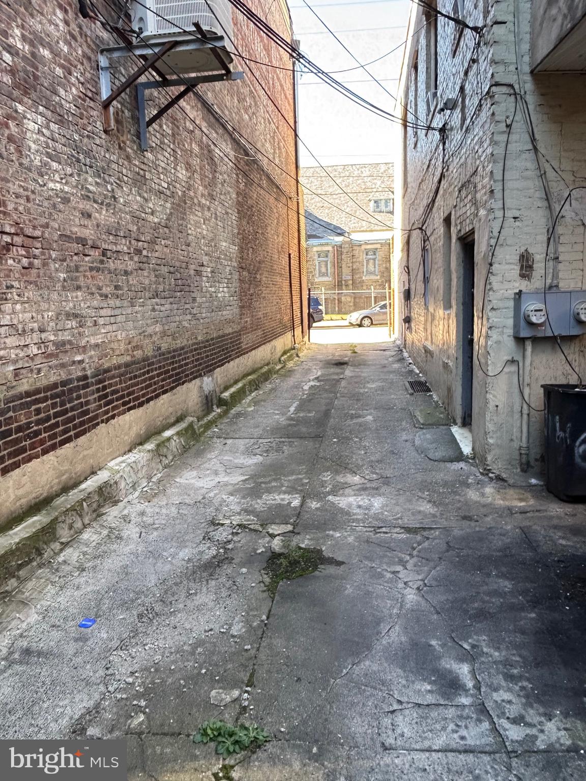 FRANKFORD - Commercial Sale