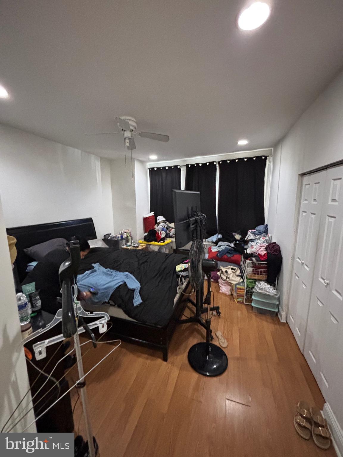 FRANKFORD - Commercial Sale