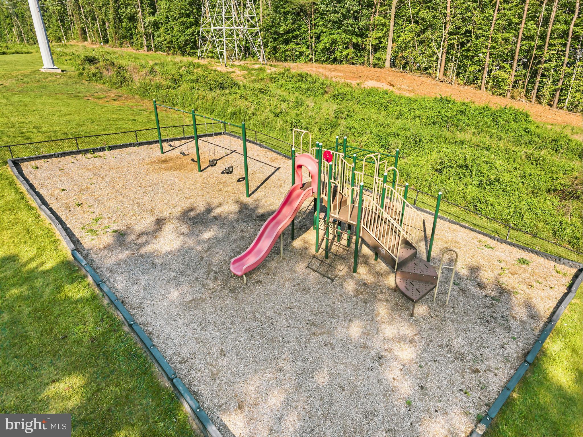 KEENE MILL WOODS - Residential