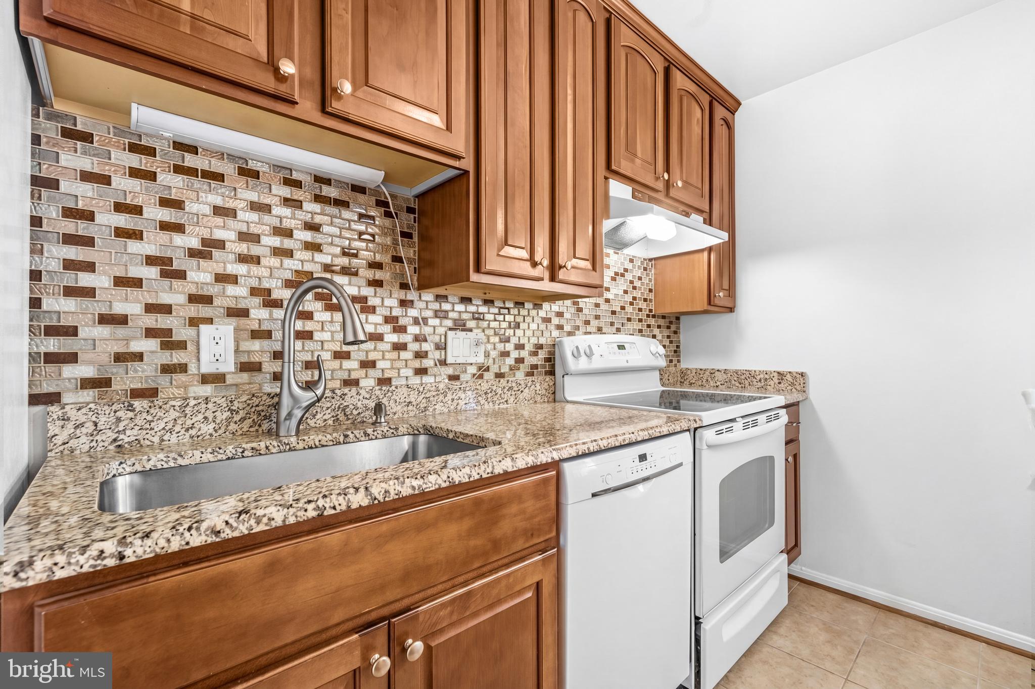 KEENE MILL WOODS - Residential