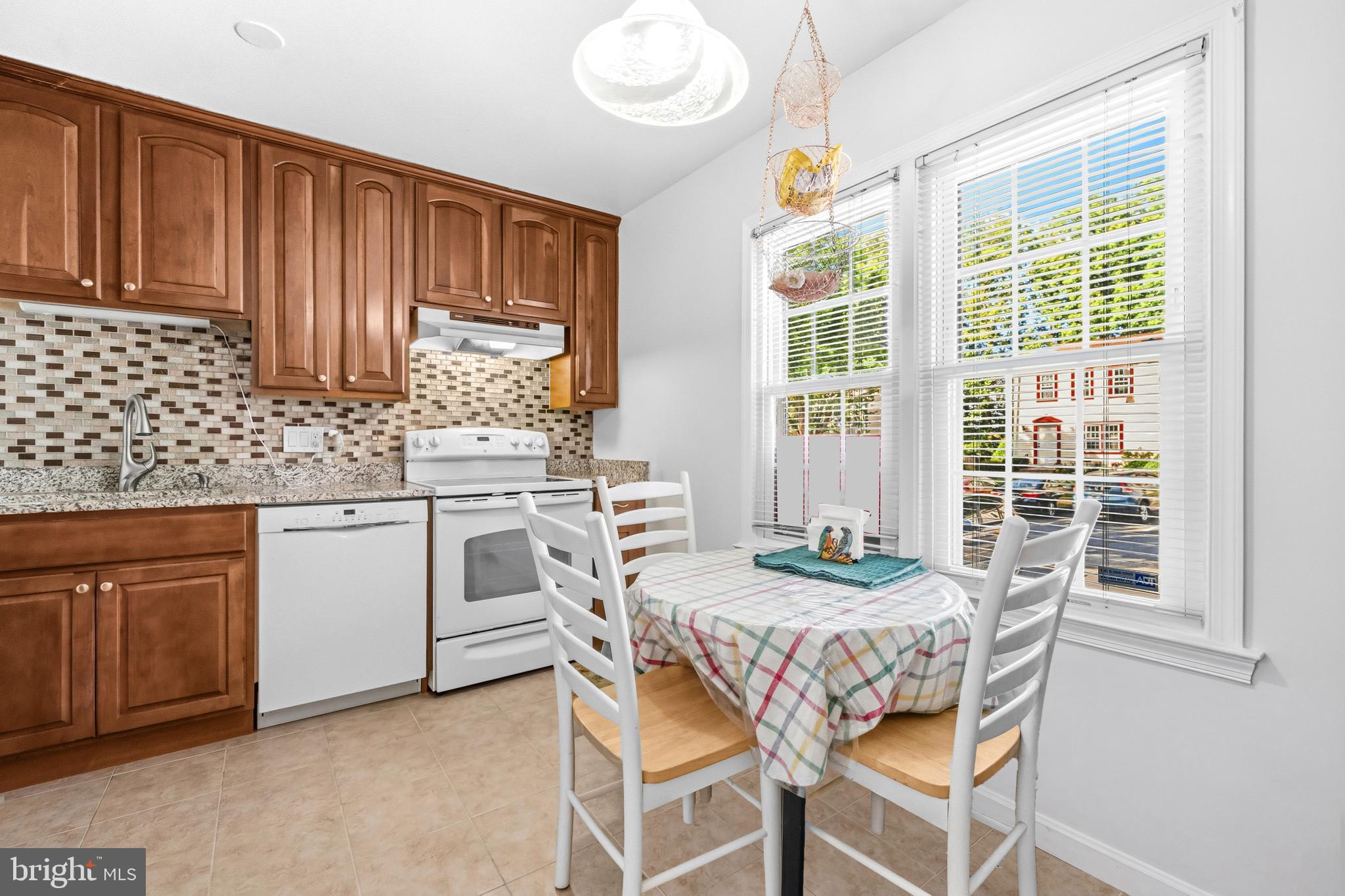 KEENE MILL WOODS - Residential