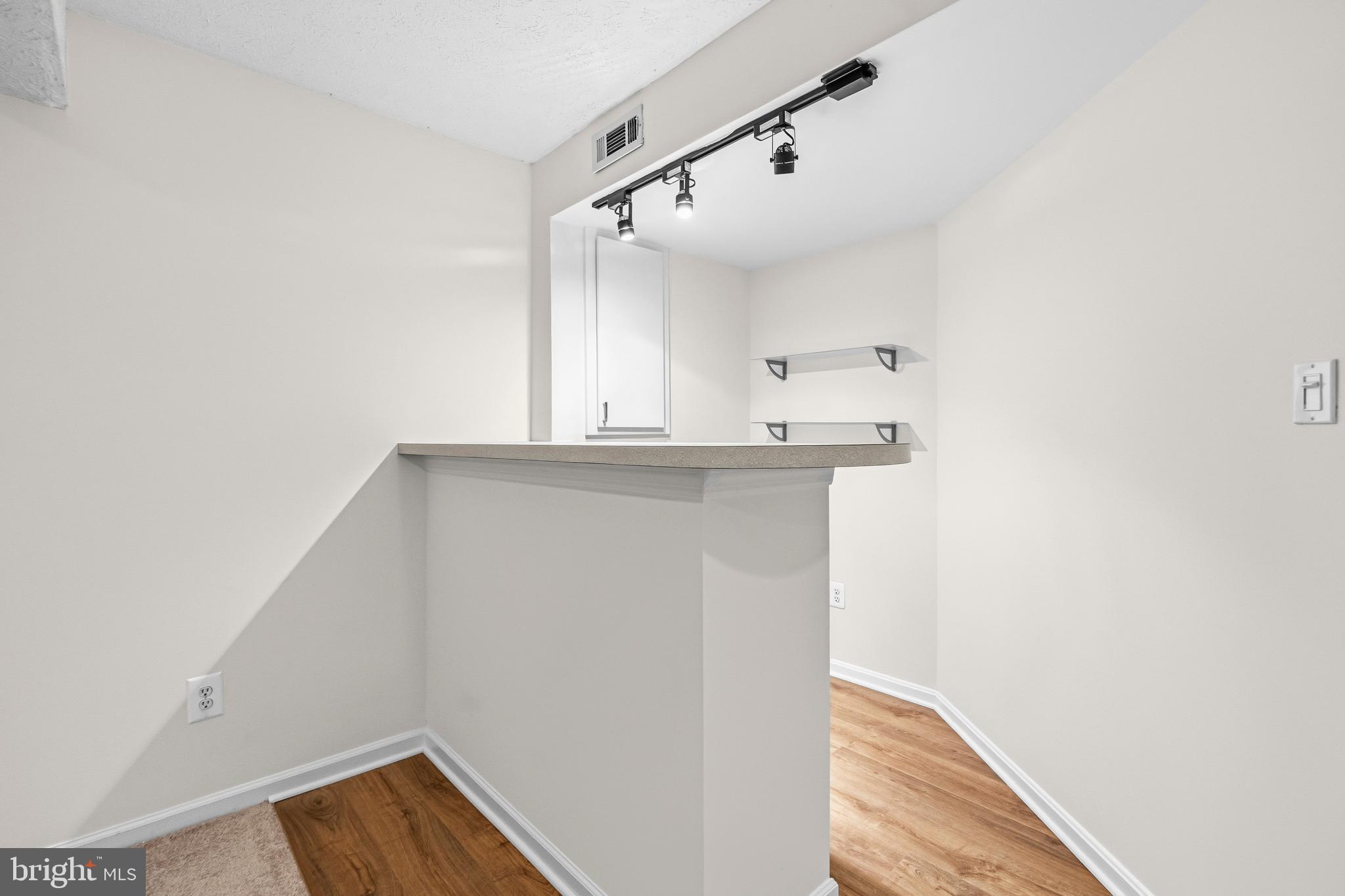 KEENE MILL WOODS - Residential